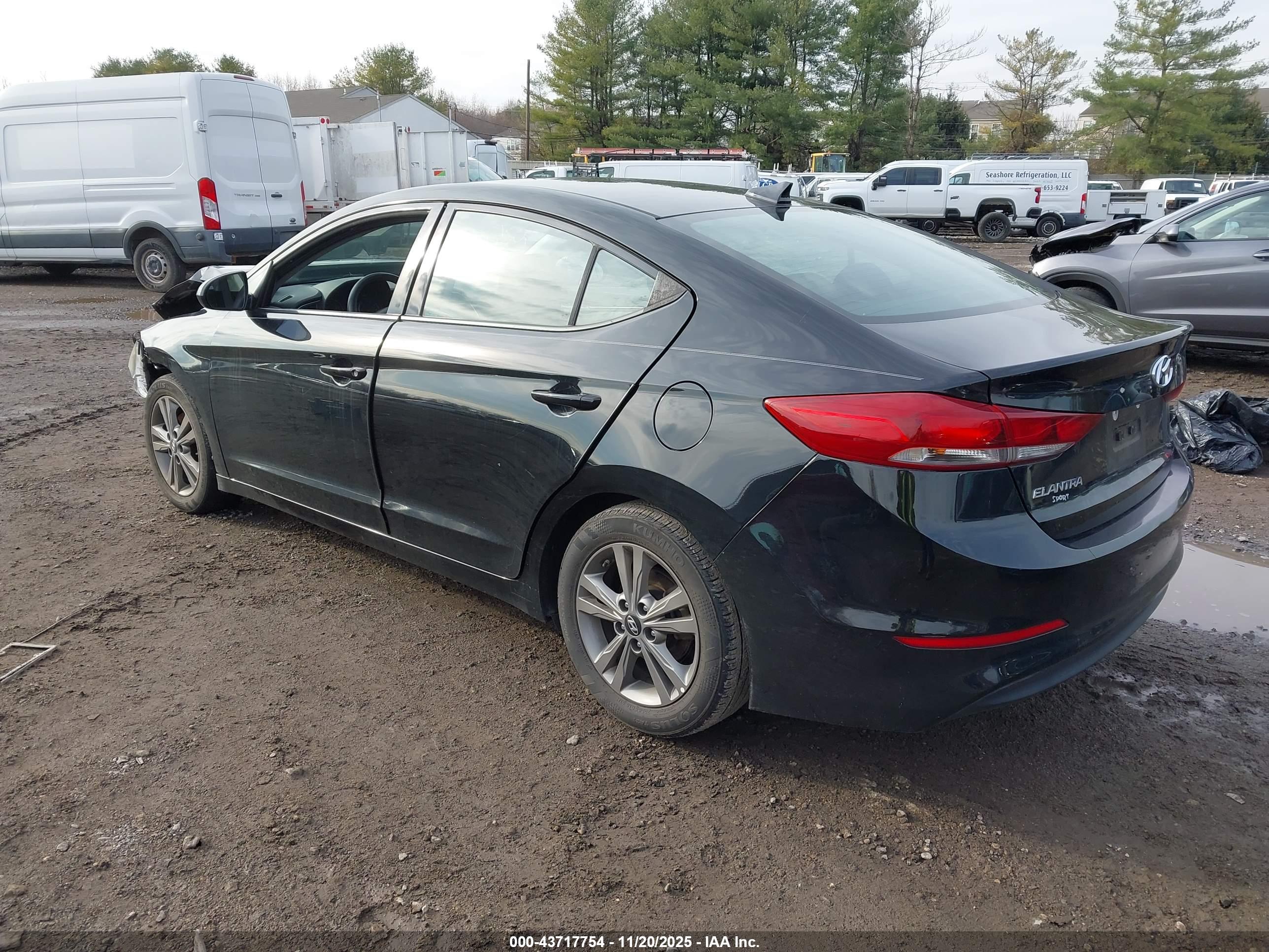 HYUNDAI ELANTRA image 3
