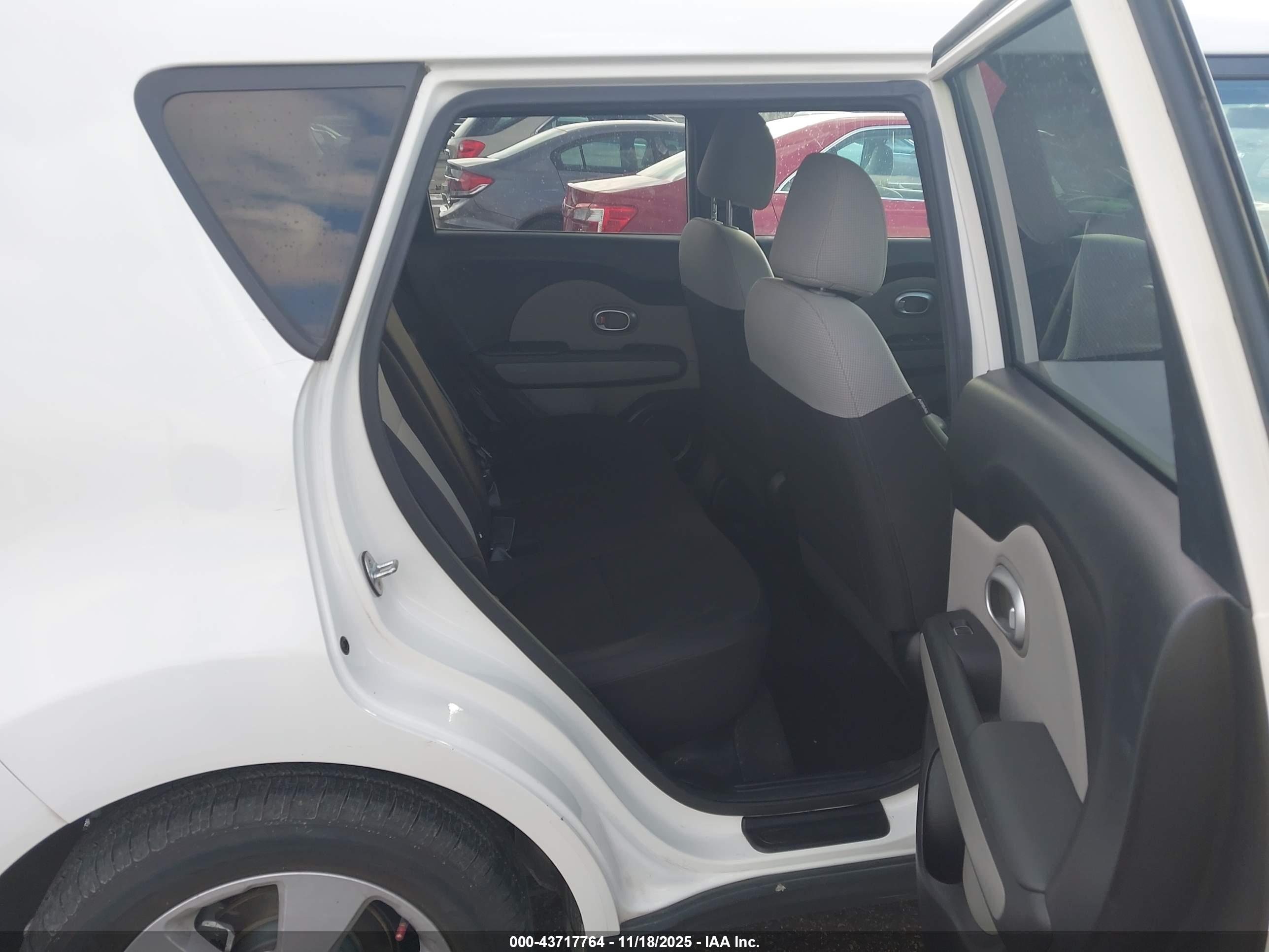 KIA SOUL image 8