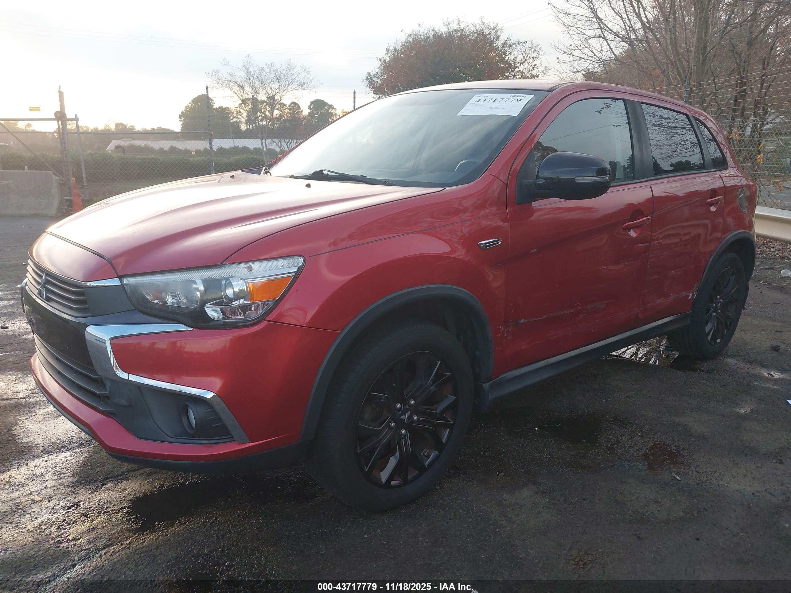 MITSUBISHI OUTLANDER image 6