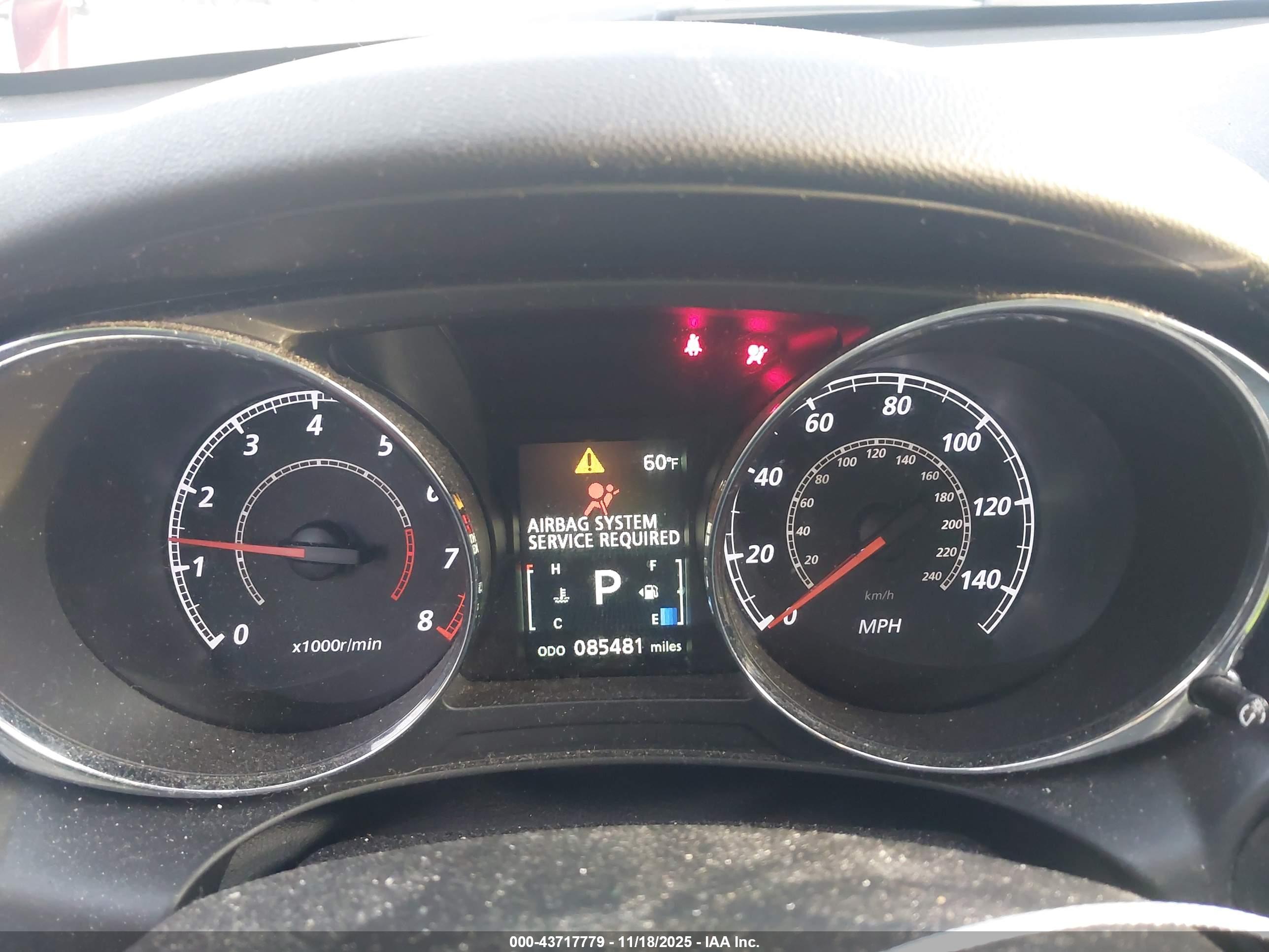 MITSUBISHI OUTLANDER image 7
