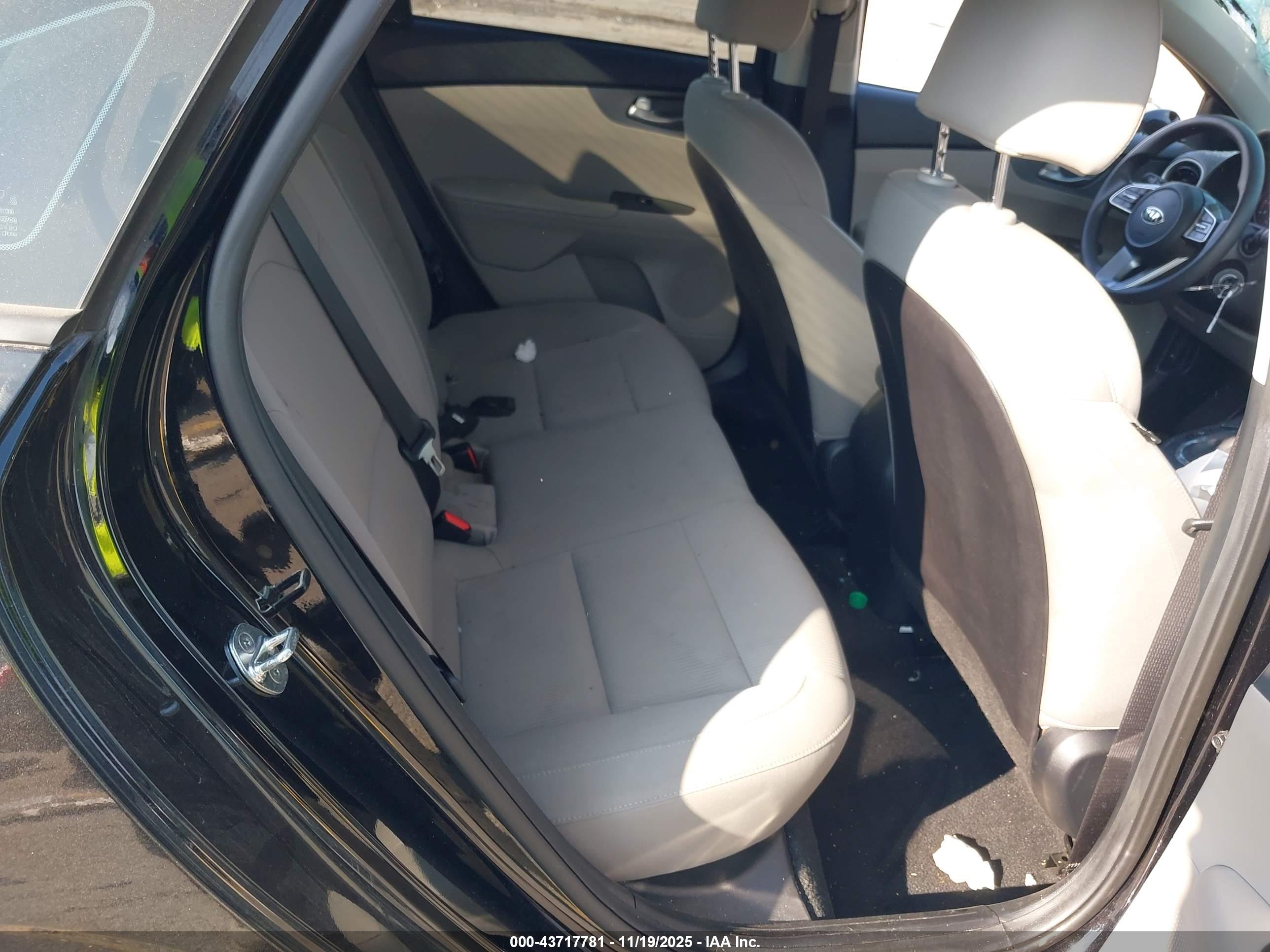 KIA FORTE image 8
