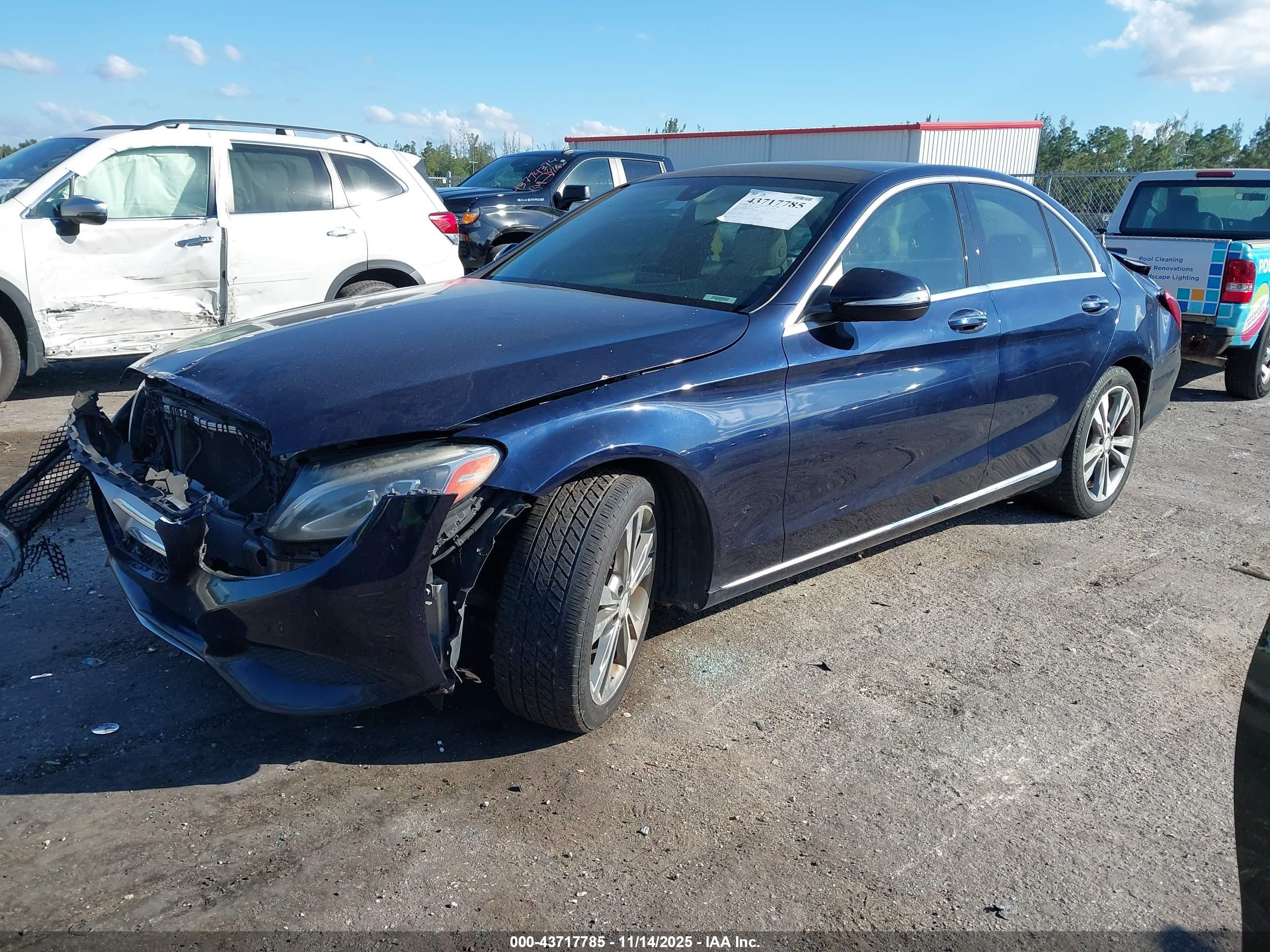 MERCEDES-BENZ C image 2