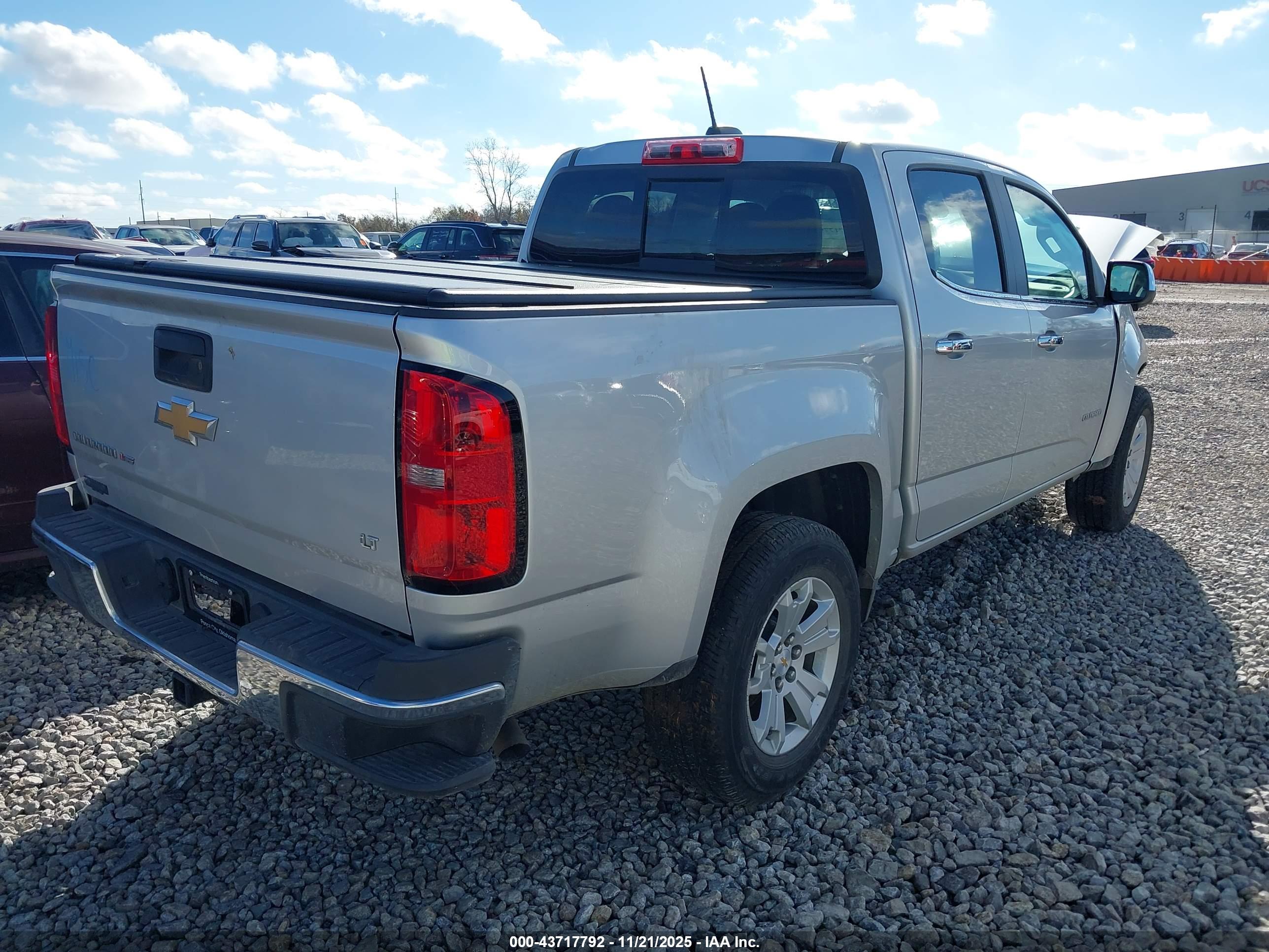 CHEVROLET COLORADO image 4