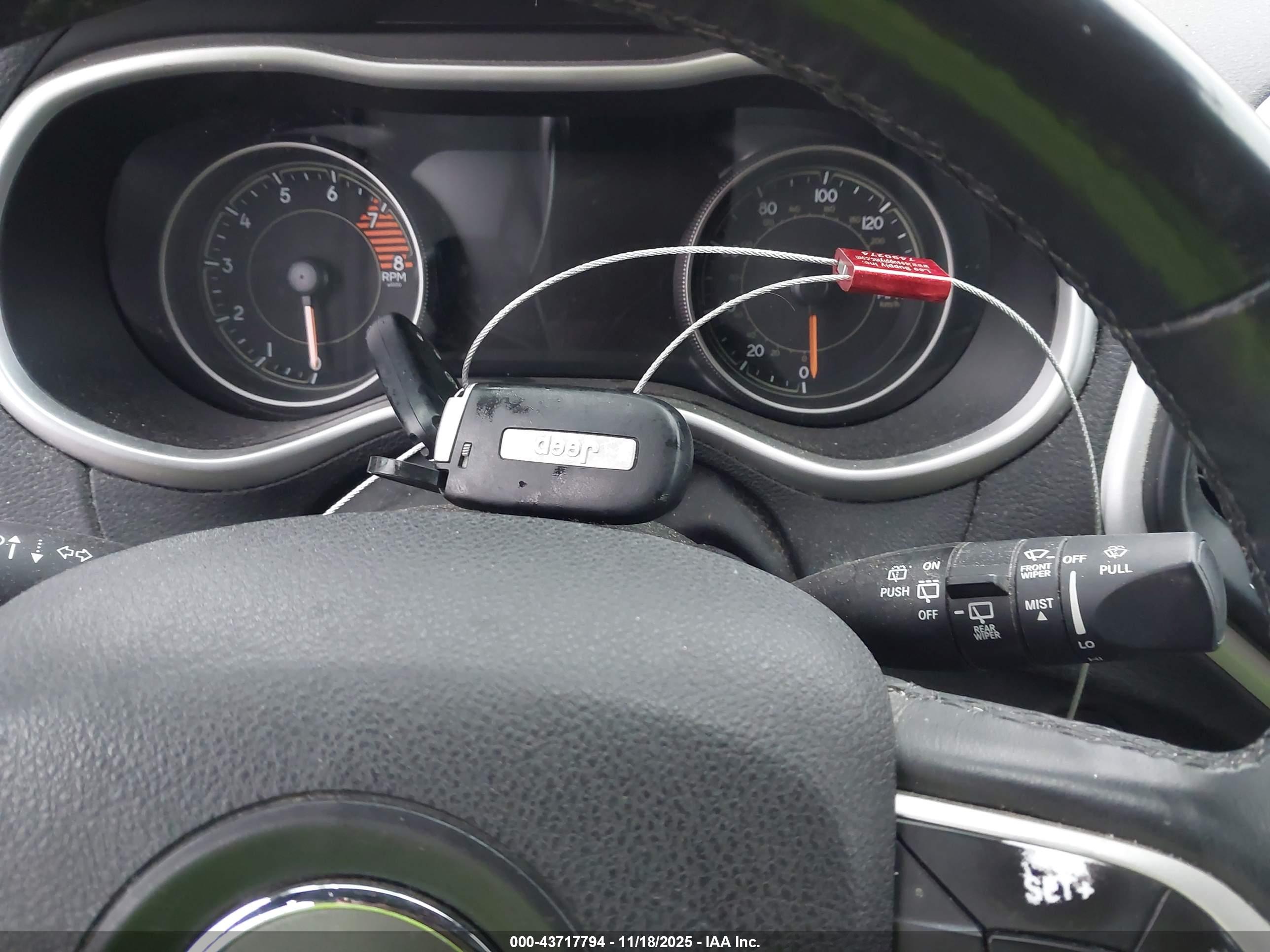 JEEP CHEROKEE image 11
