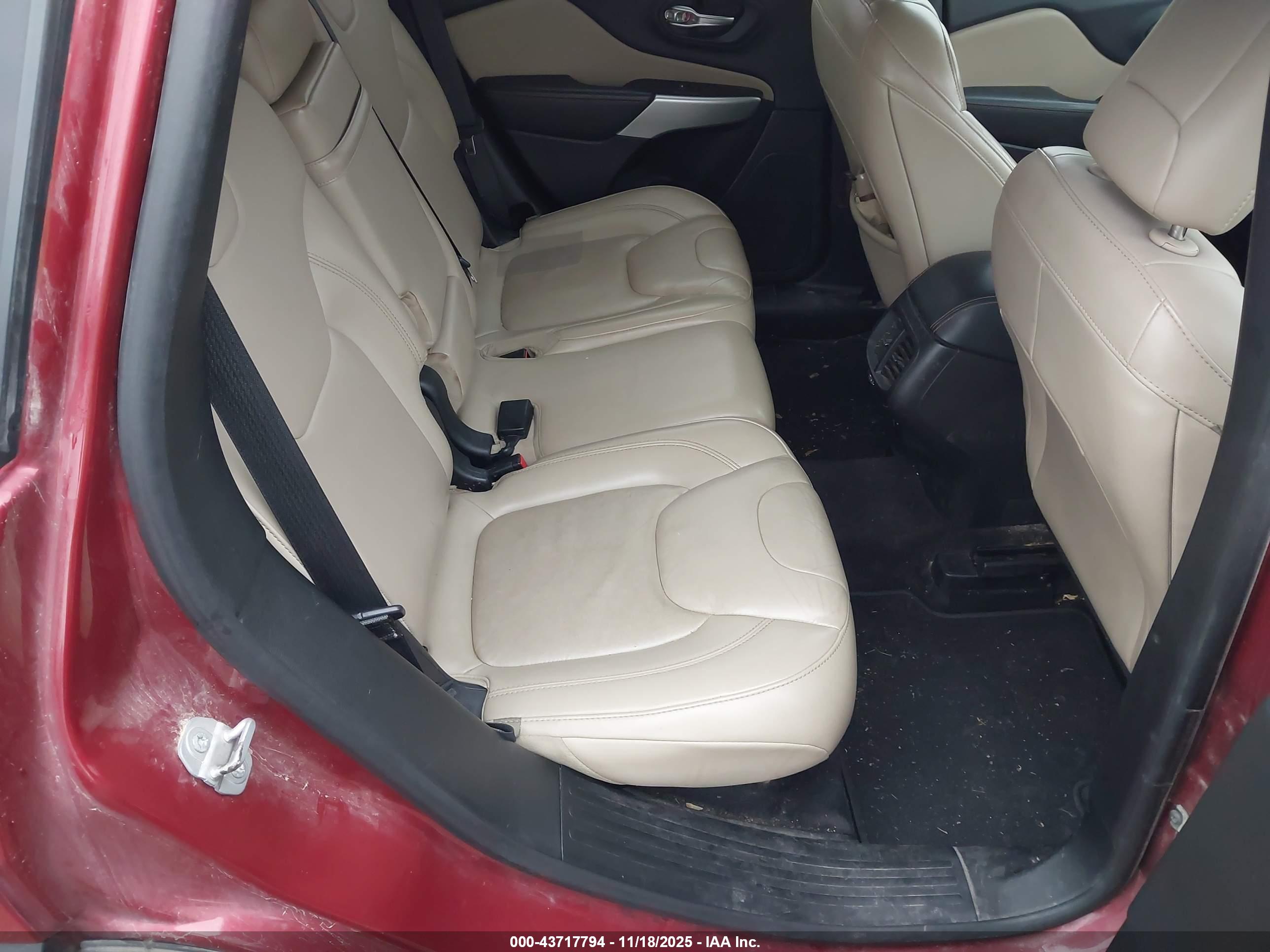 JEEP CHEROKEE image 8