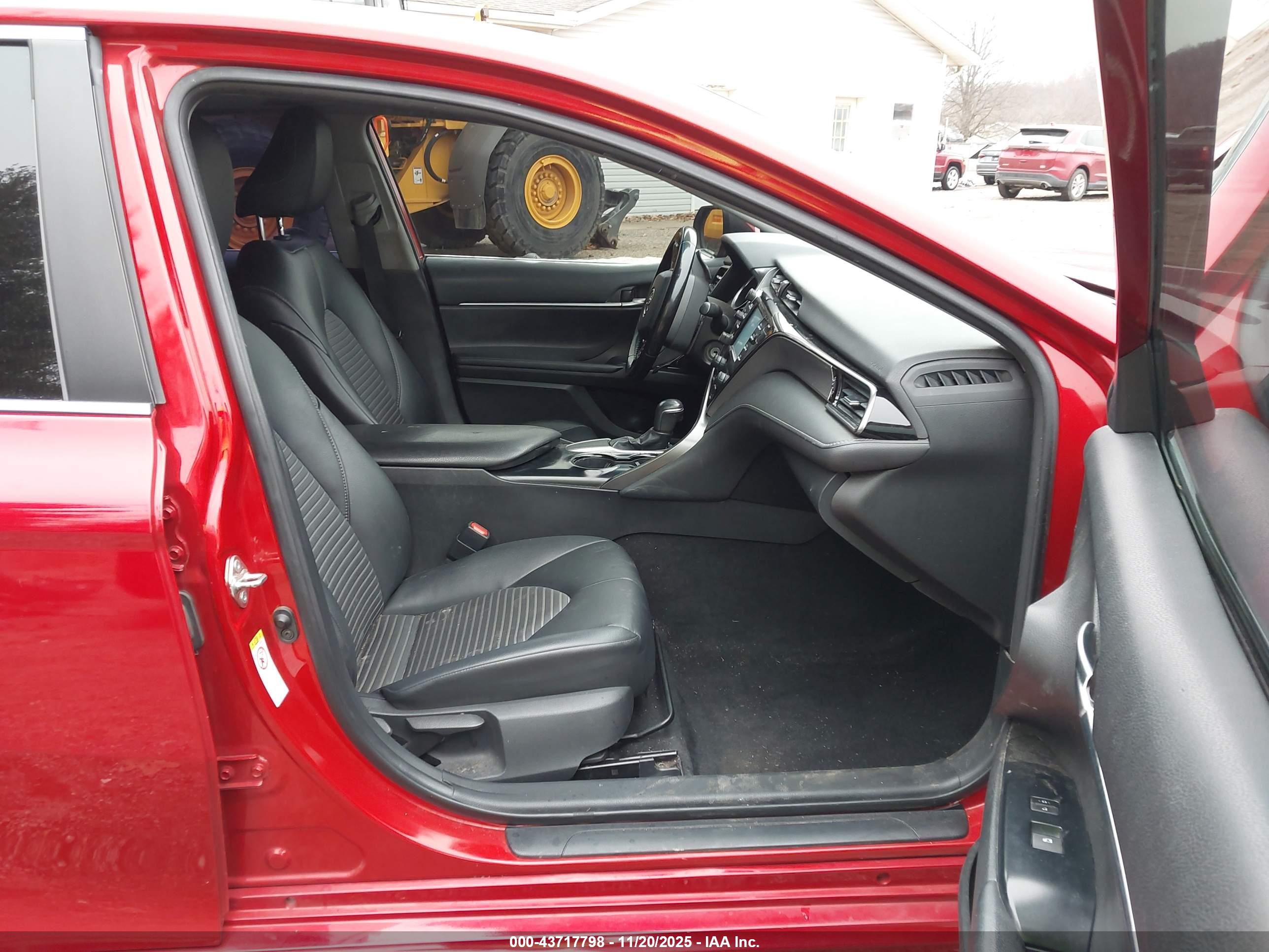 TOYOTA CAMRY image 5