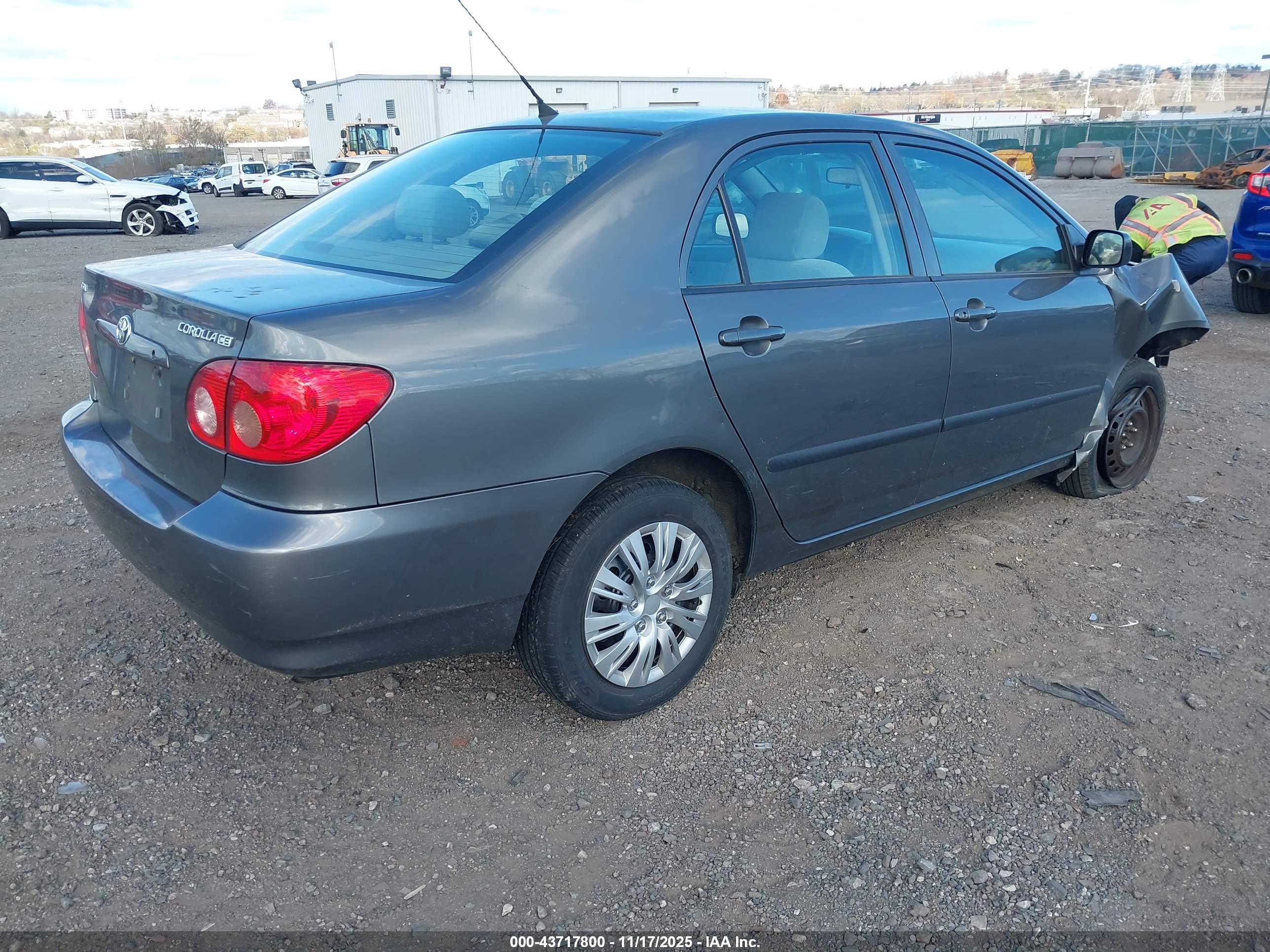 TOYOTA COROLLA image 4
