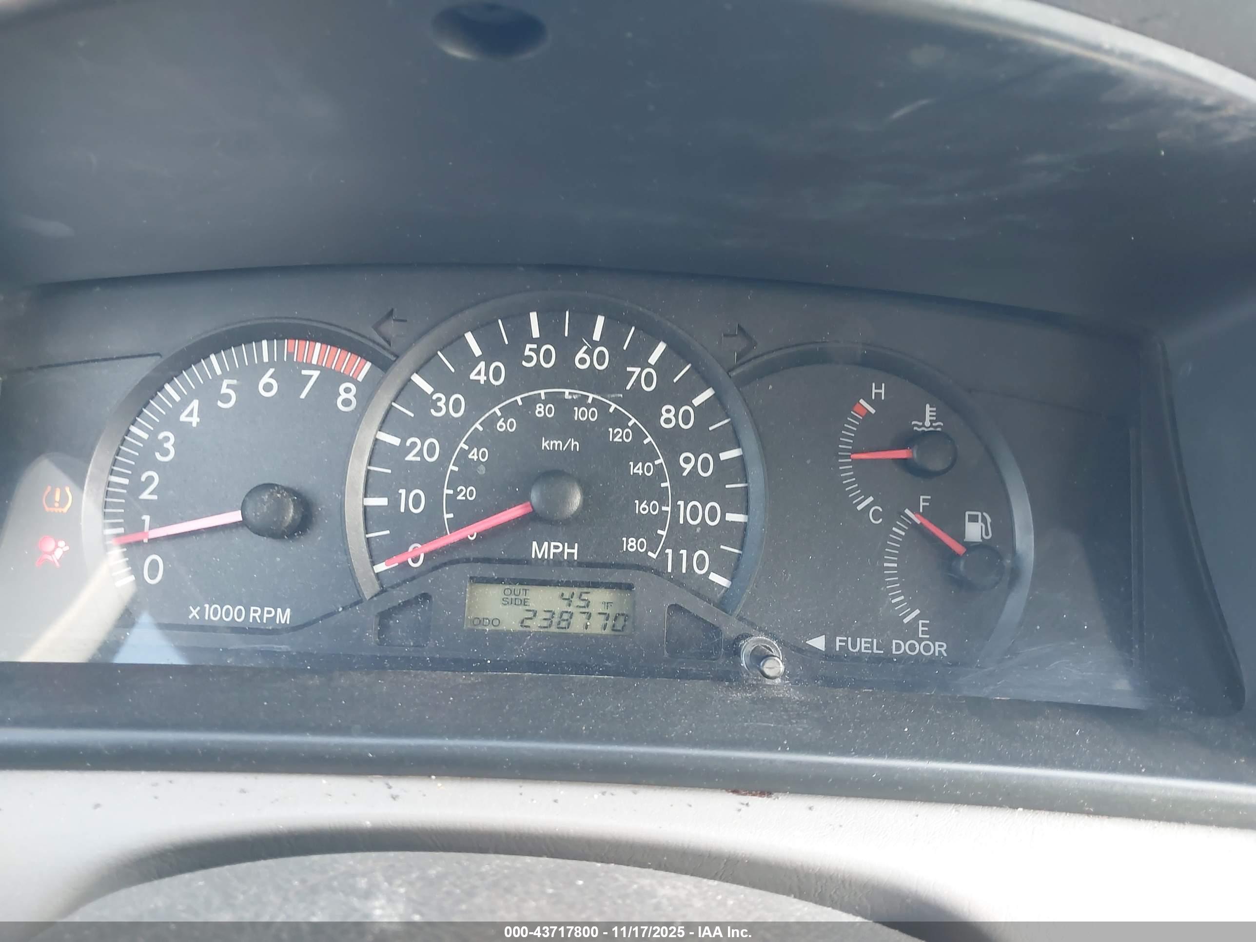 TOYOTA COROLLA image 7