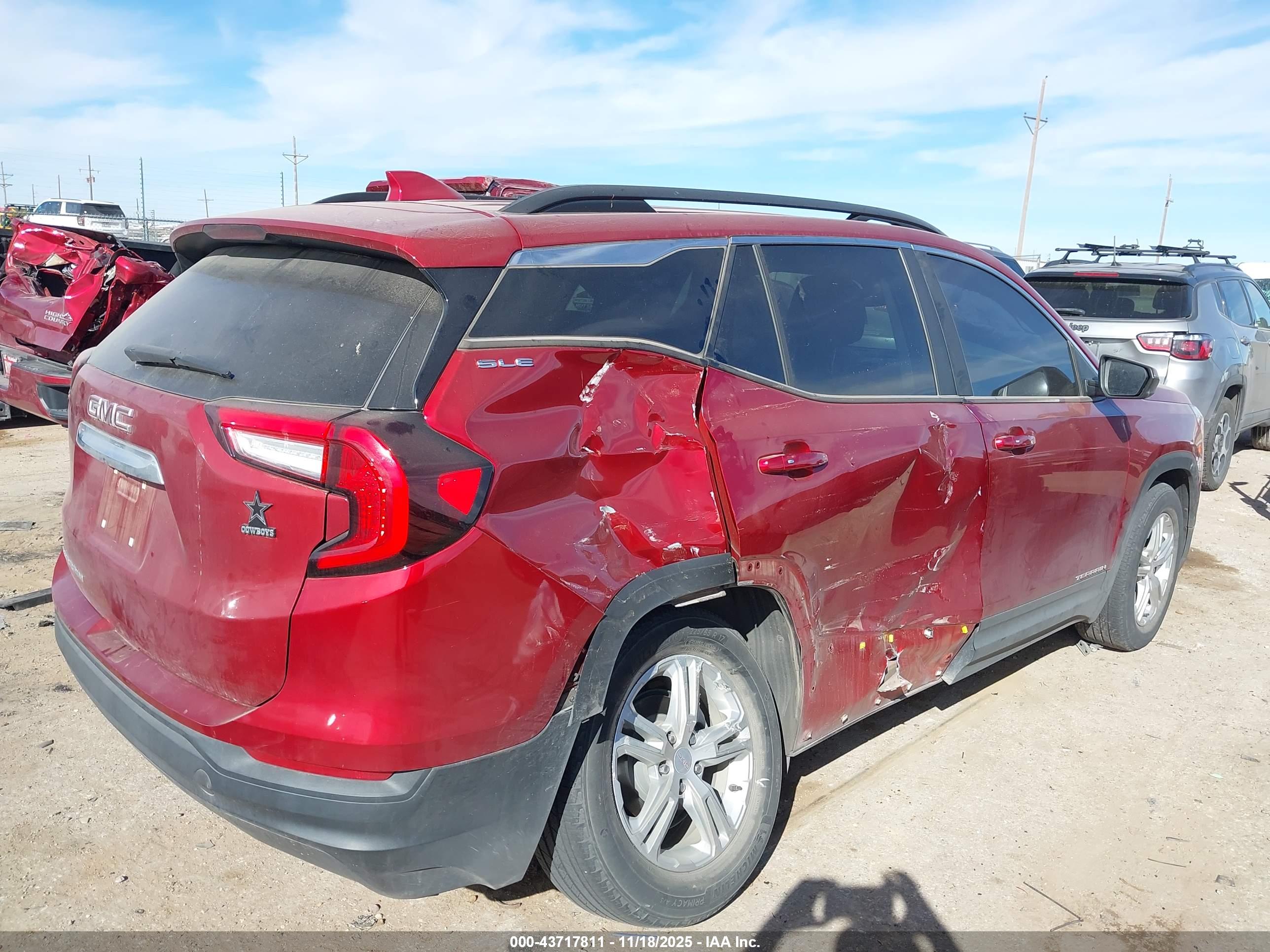 GMC TERRAIN image 4