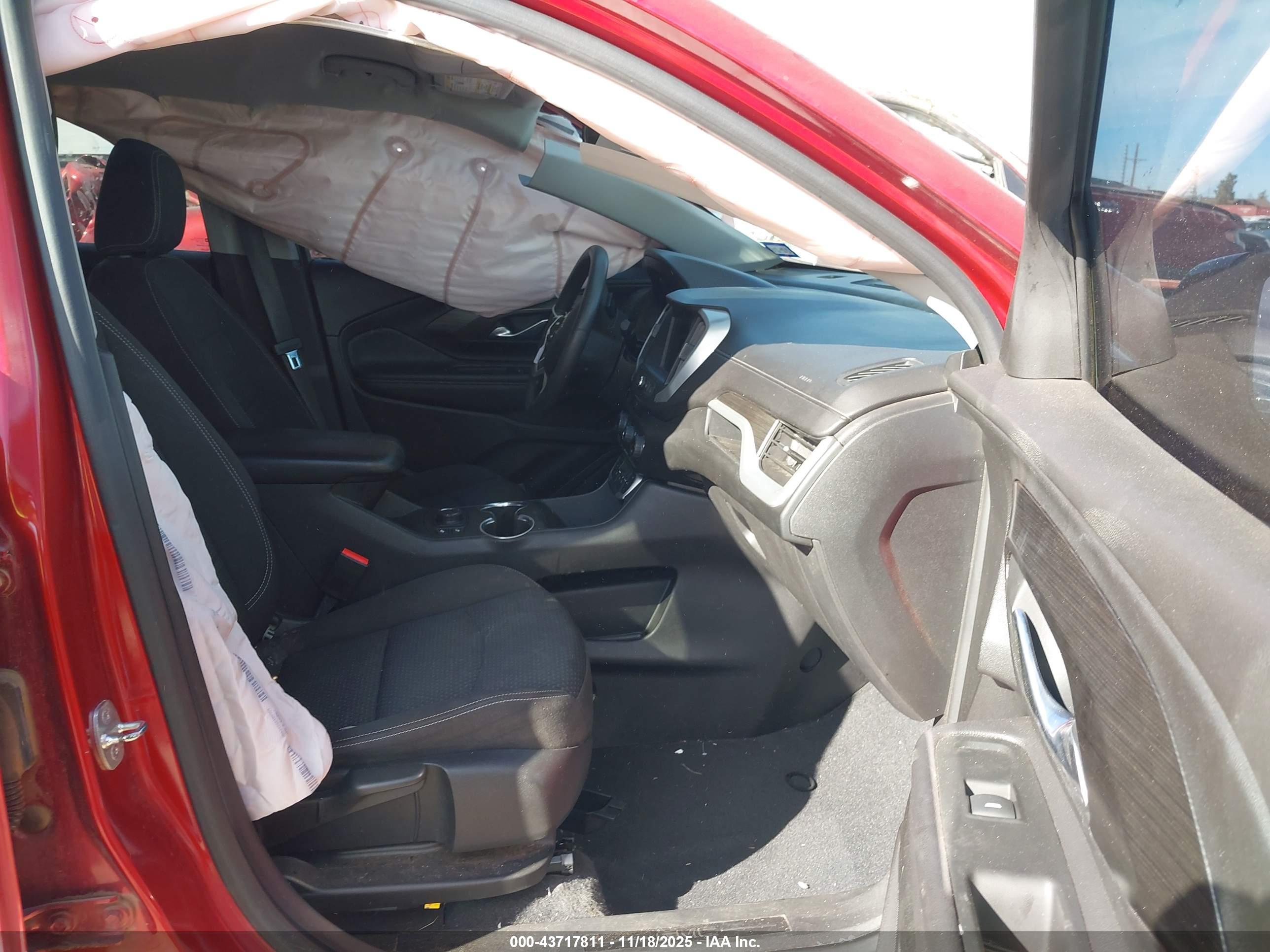 GMC TERRAIN image 5