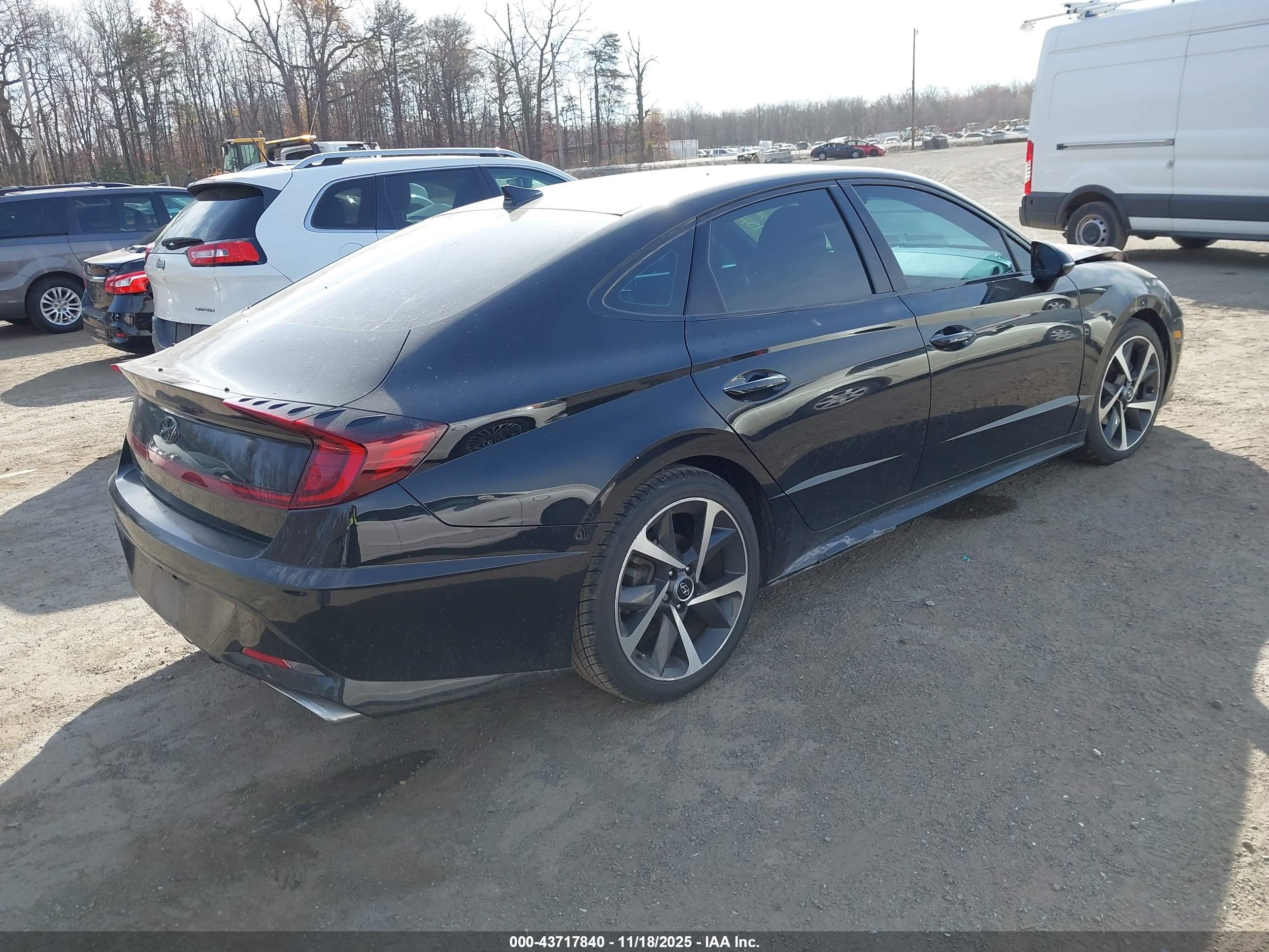 HYUNDAI SONATA image 4