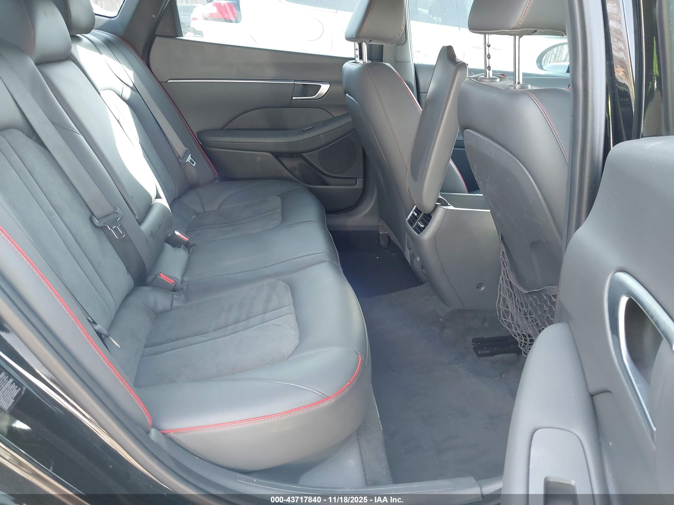 HYUNDAI SONATA image 8