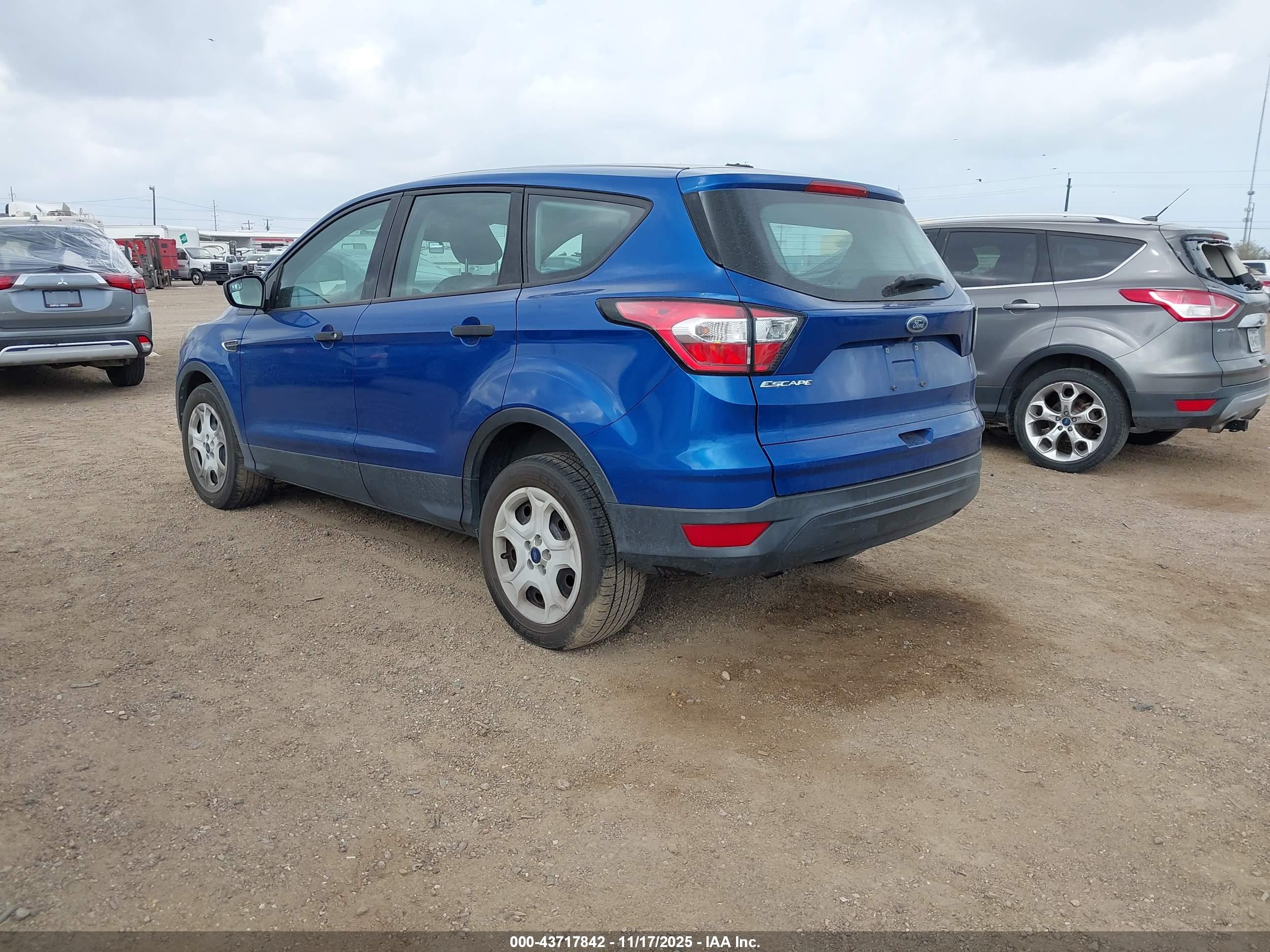 FORD ESCAPE image 3