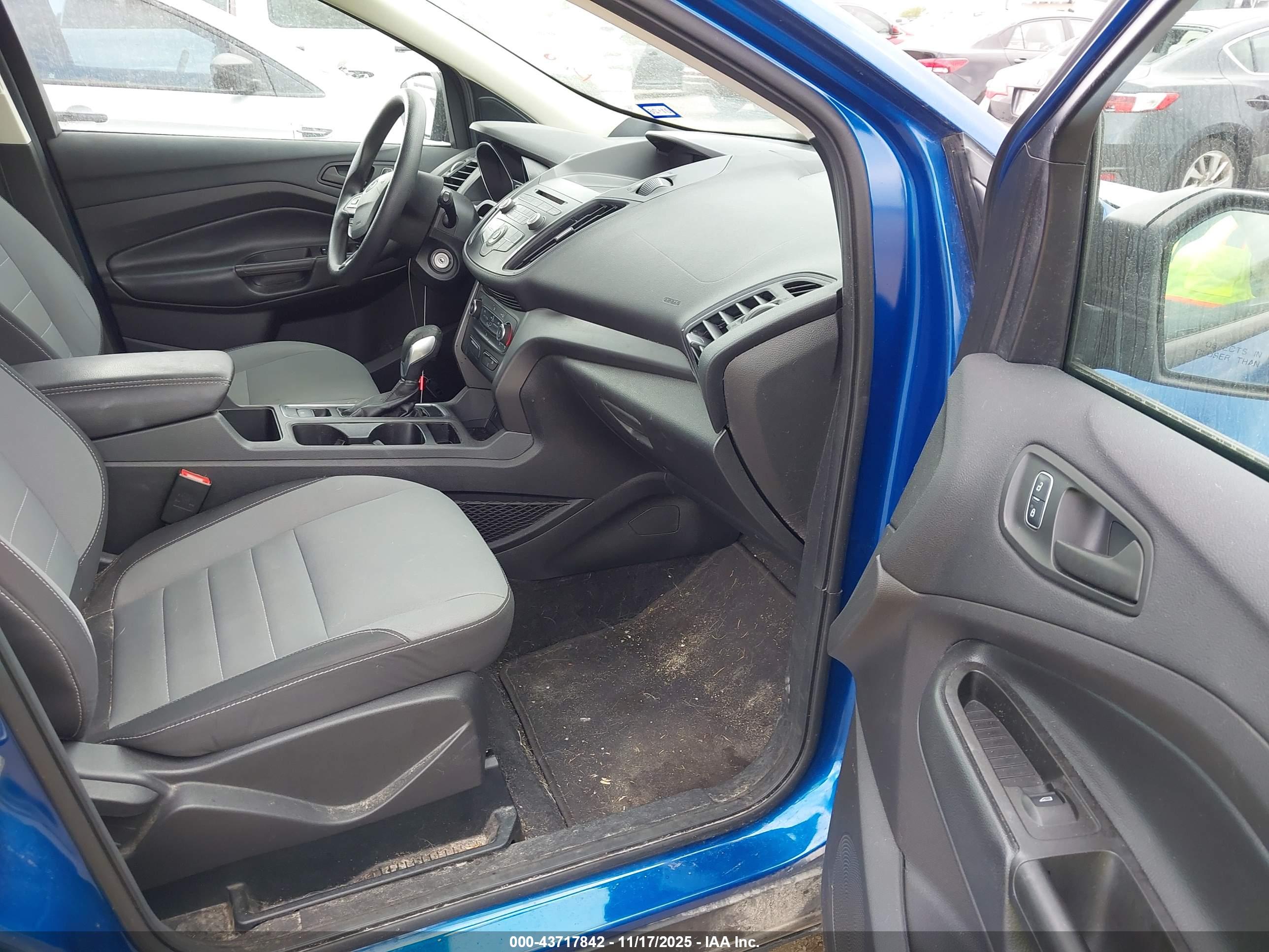FORD ESCAPE image 5