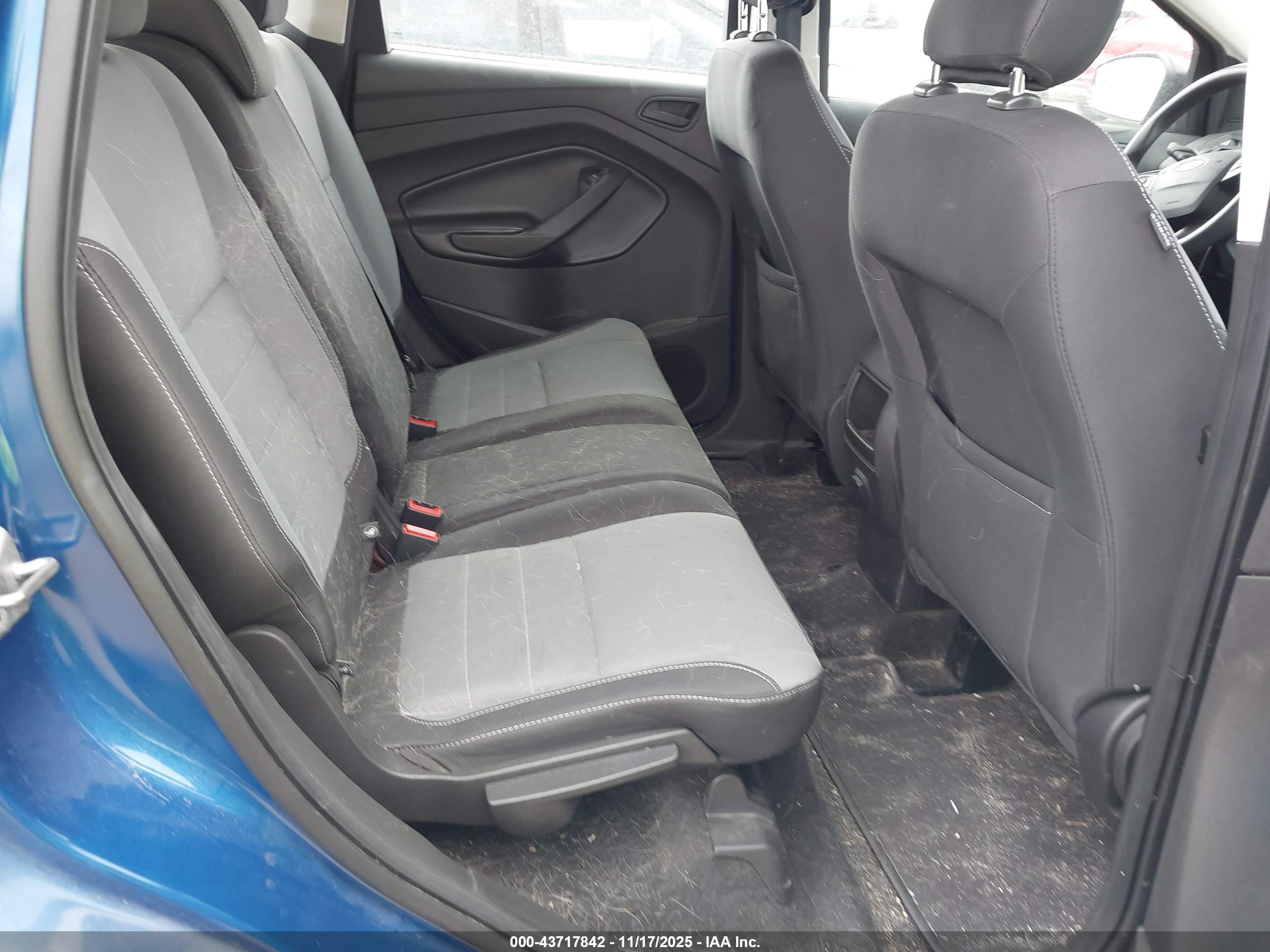 FORD ESCAPE image 8