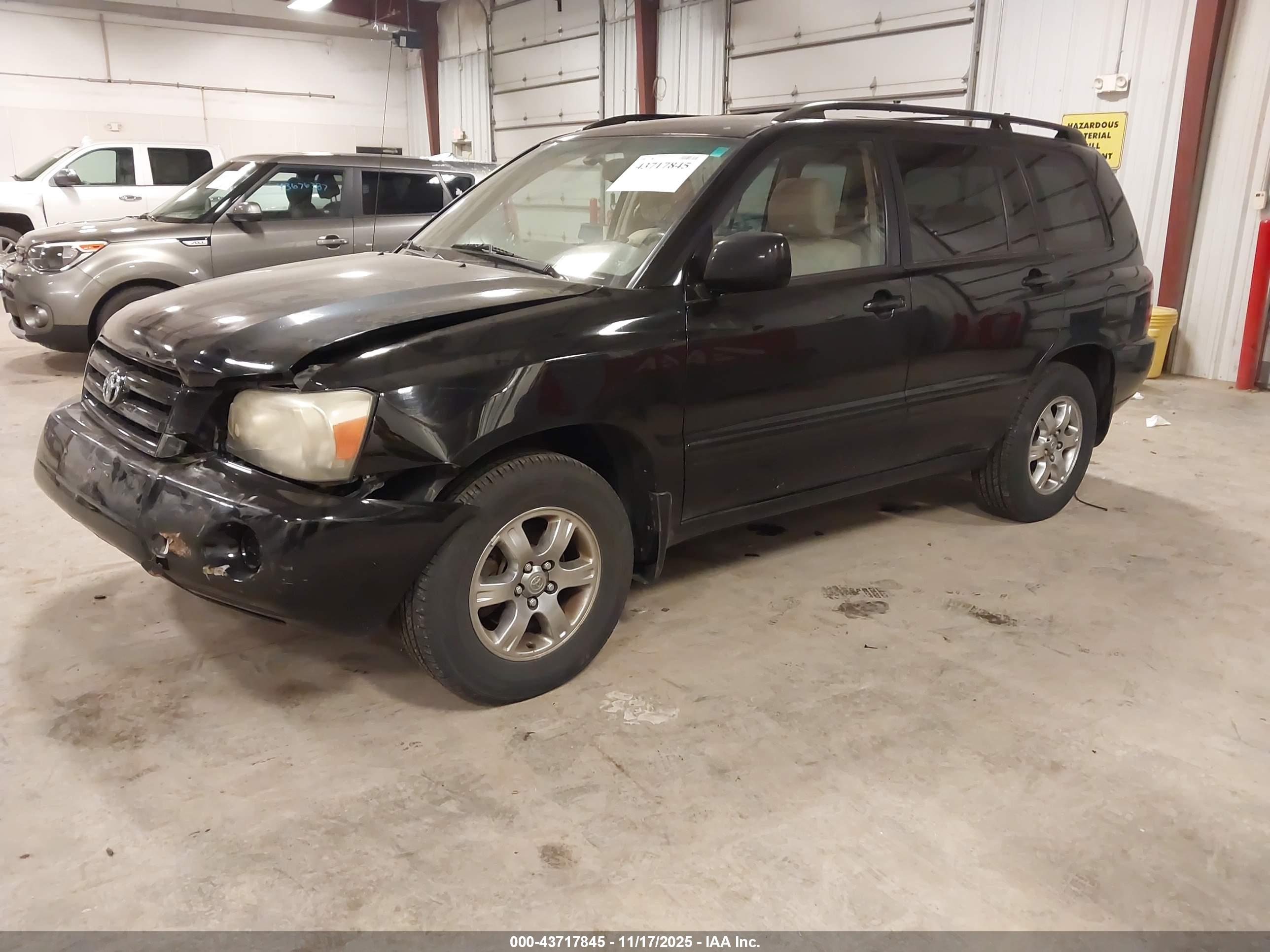 TOYOTA HIGHLANDER image 2