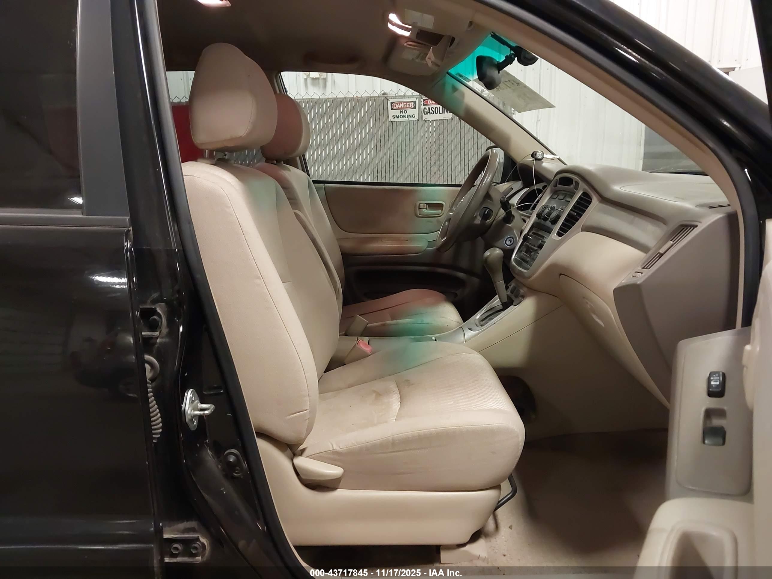 TOYOTA HIGHLANDER image 5