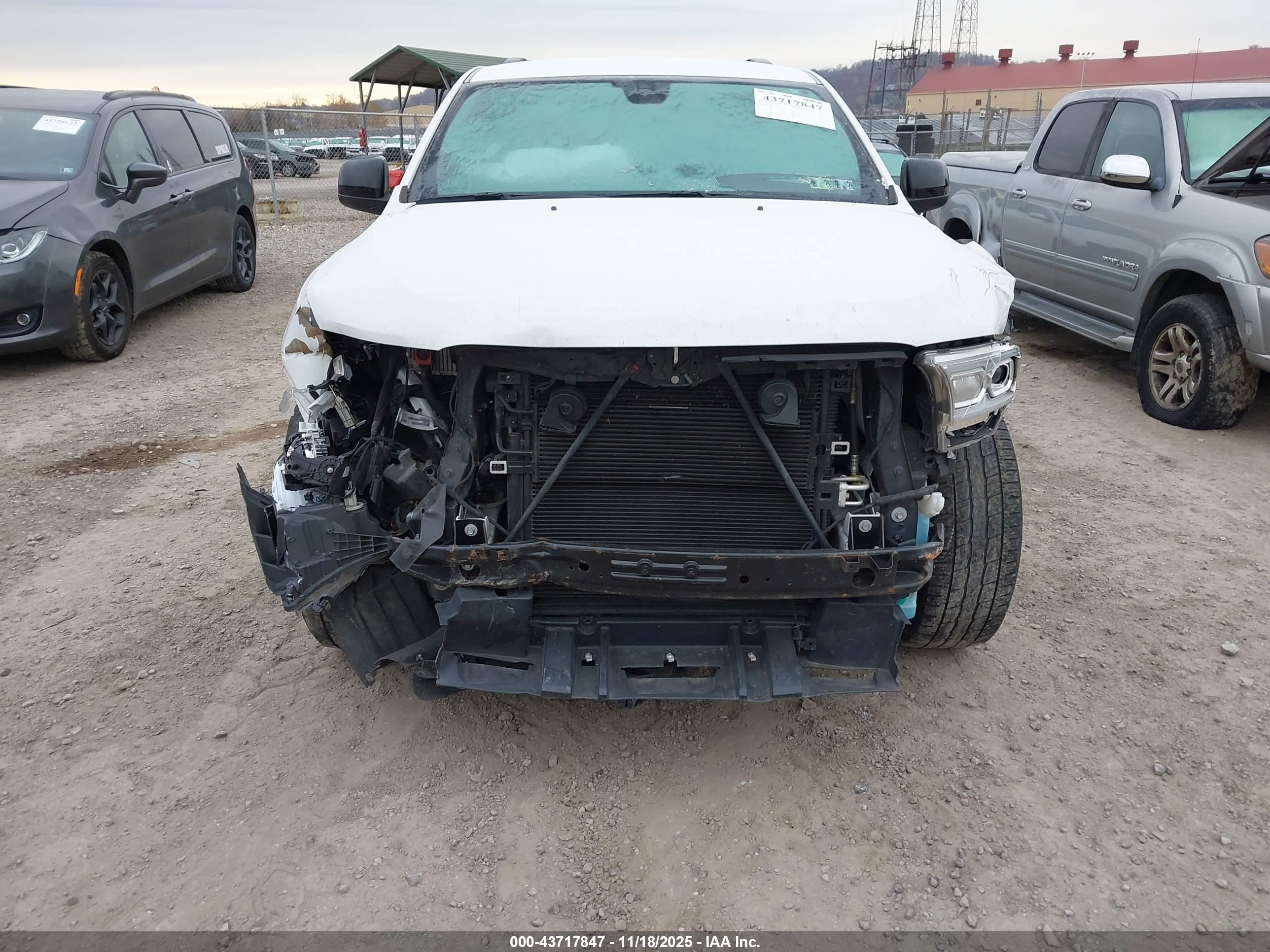 DODGE DURANGO image 6