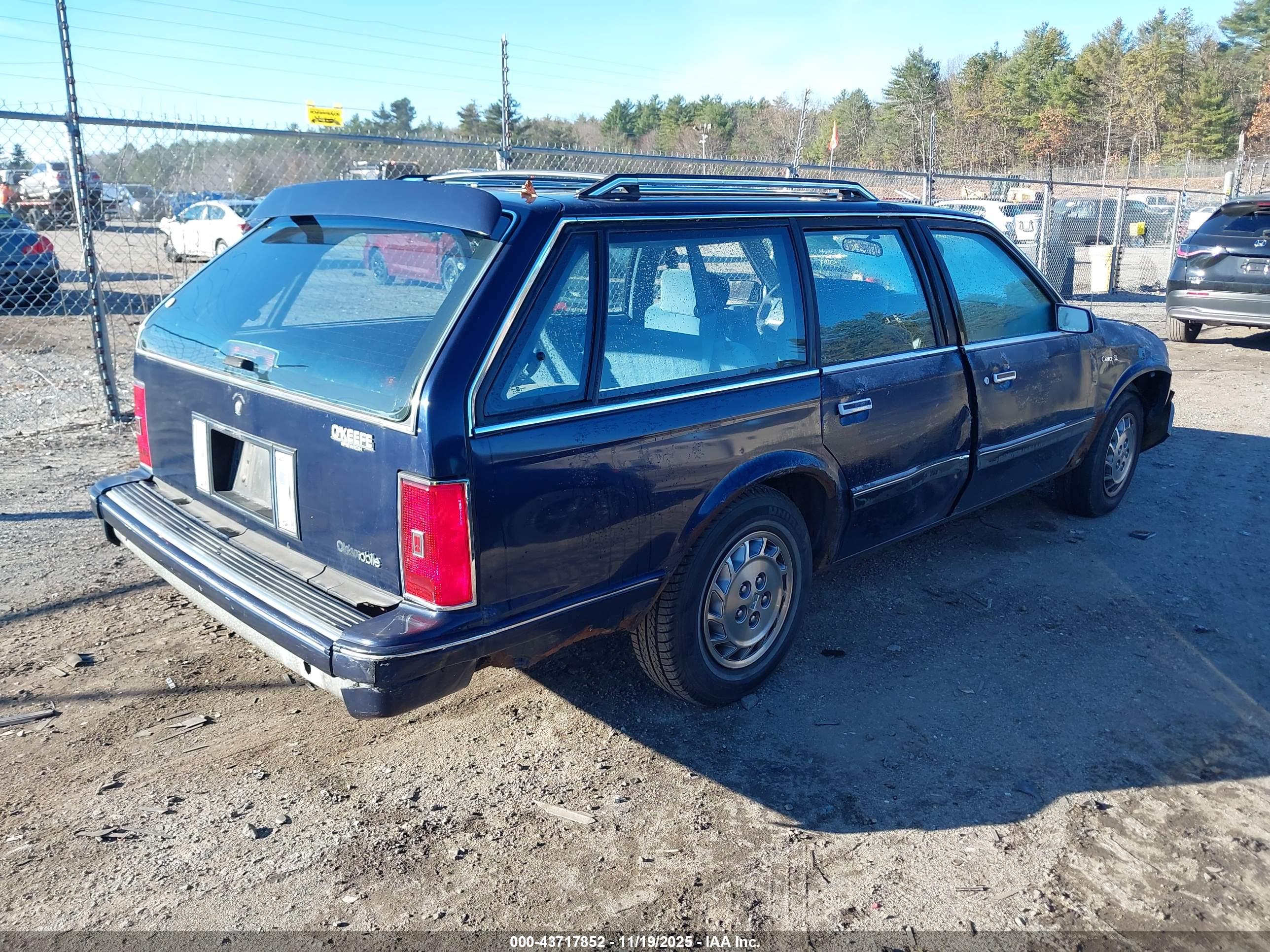 OLDSMOBILE CIERA image 4