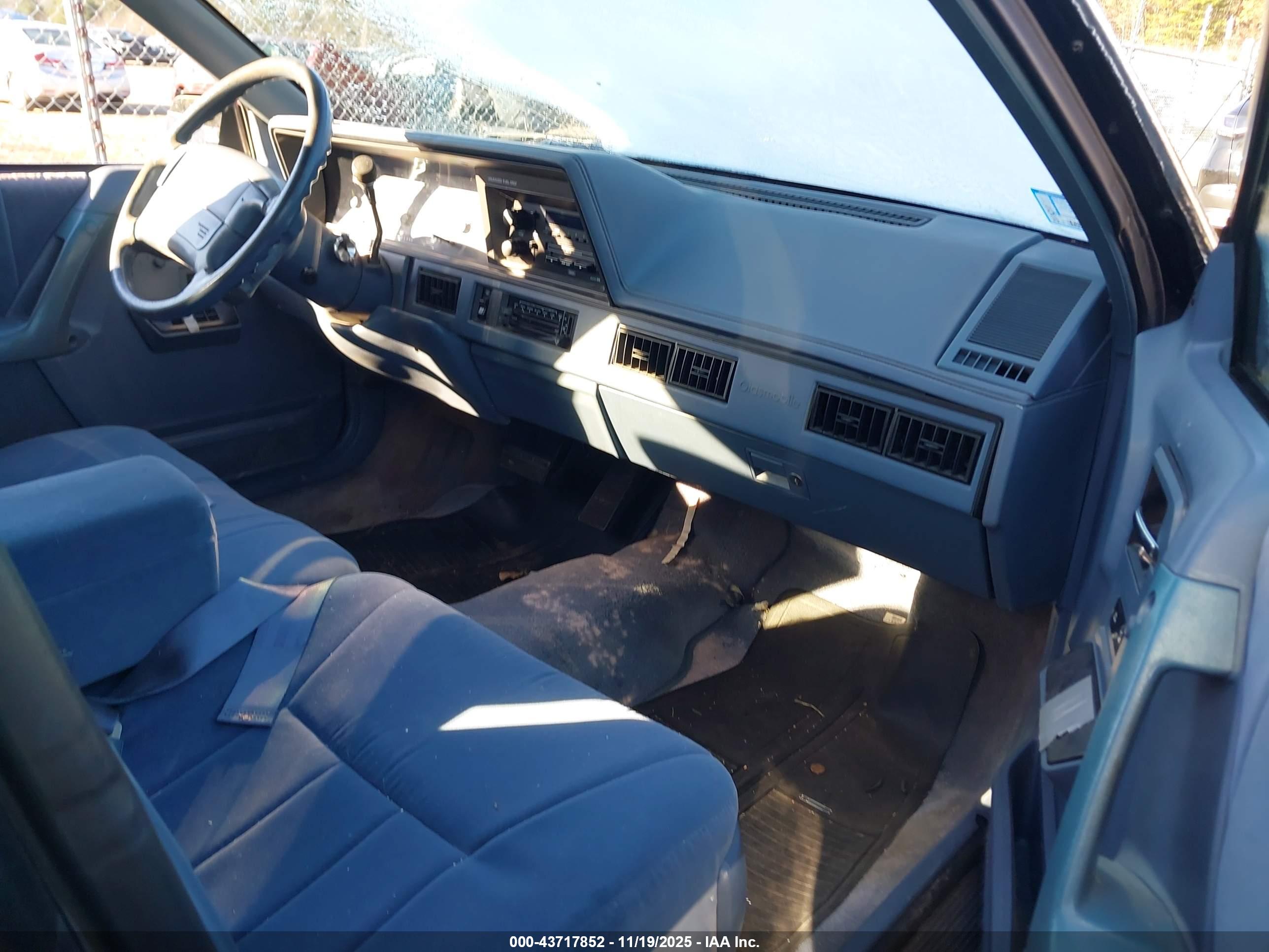 OLDSMOBILE CIERA image 5