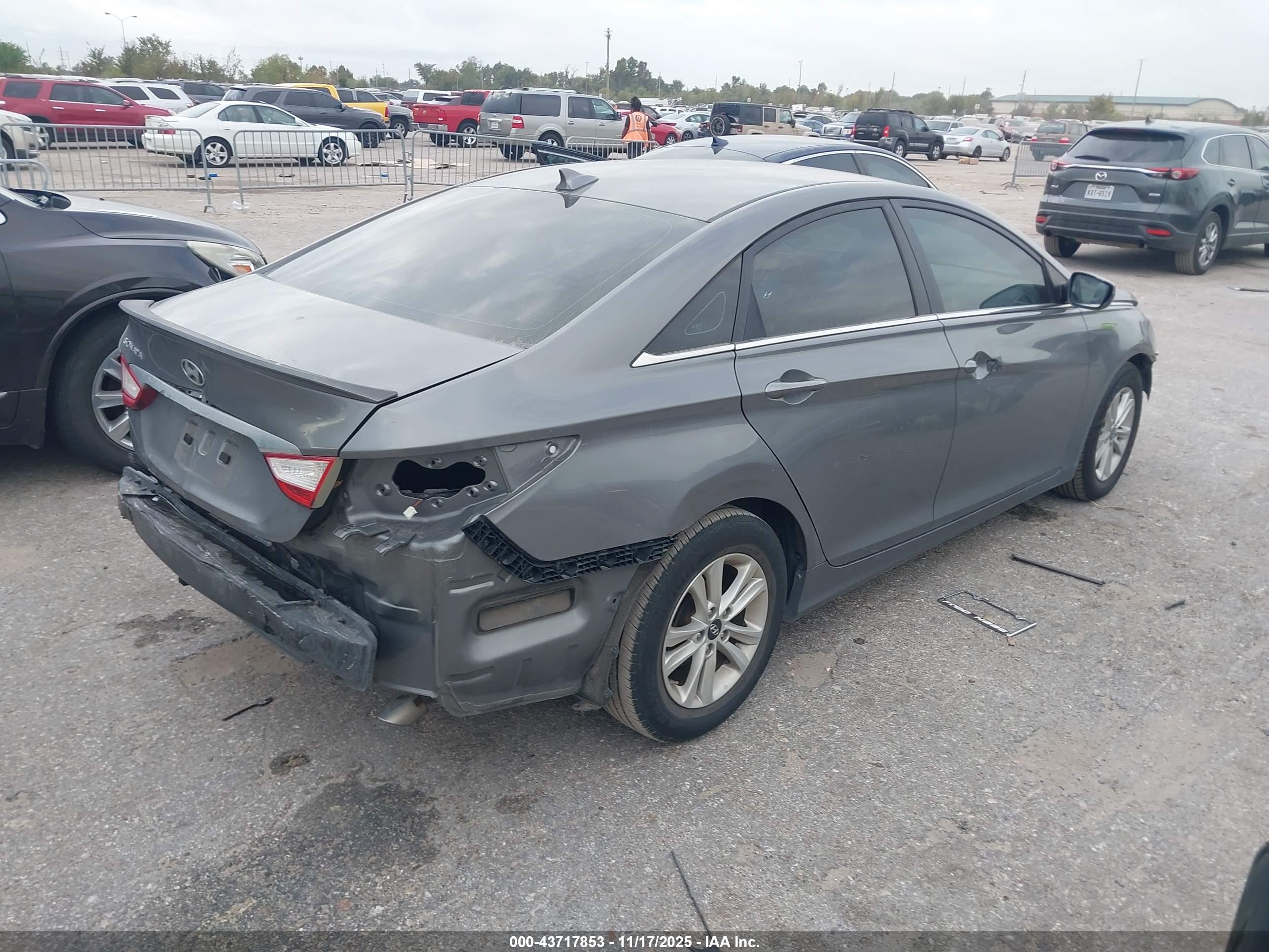 HYUNDAI SONATA image 4