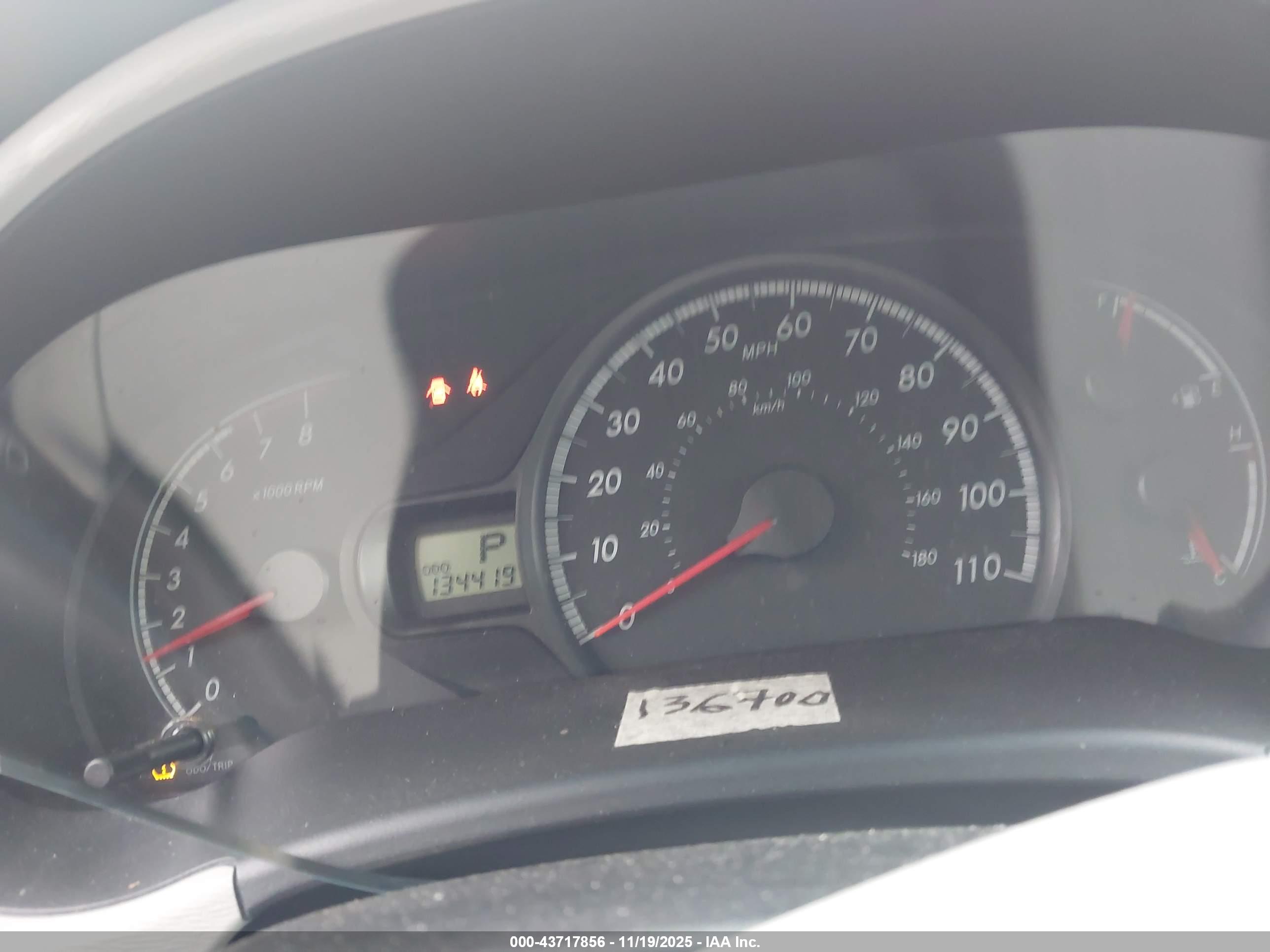TOYOTA SIENNA image 7
