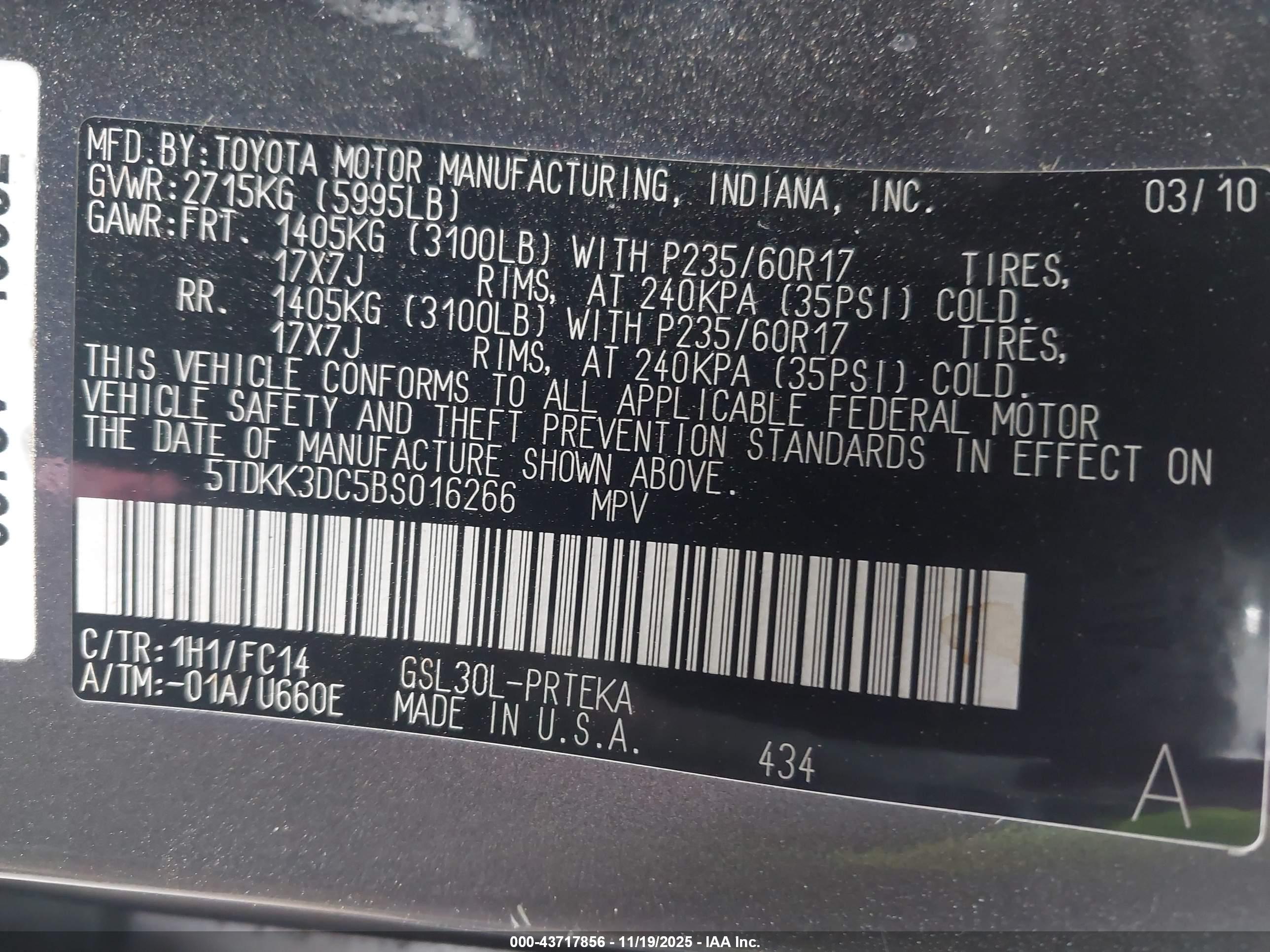 TOYOTA SIENNA image 9