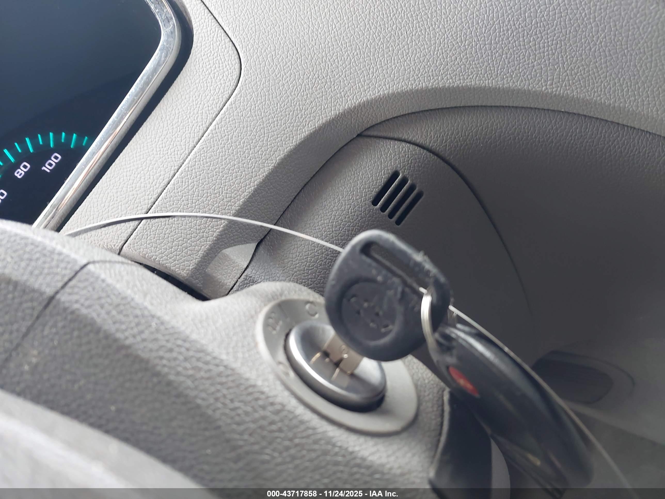 CHEVROLET TRAVERSE image 11