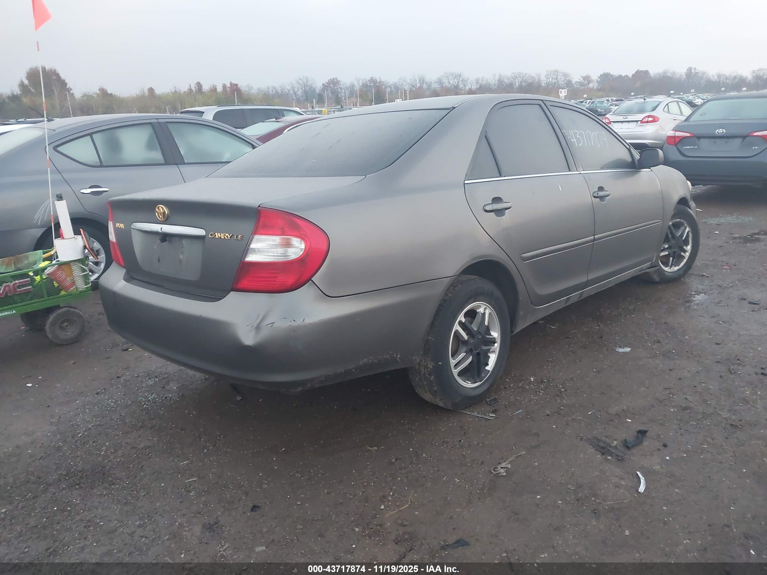 TOYOTA CAMRY image 4