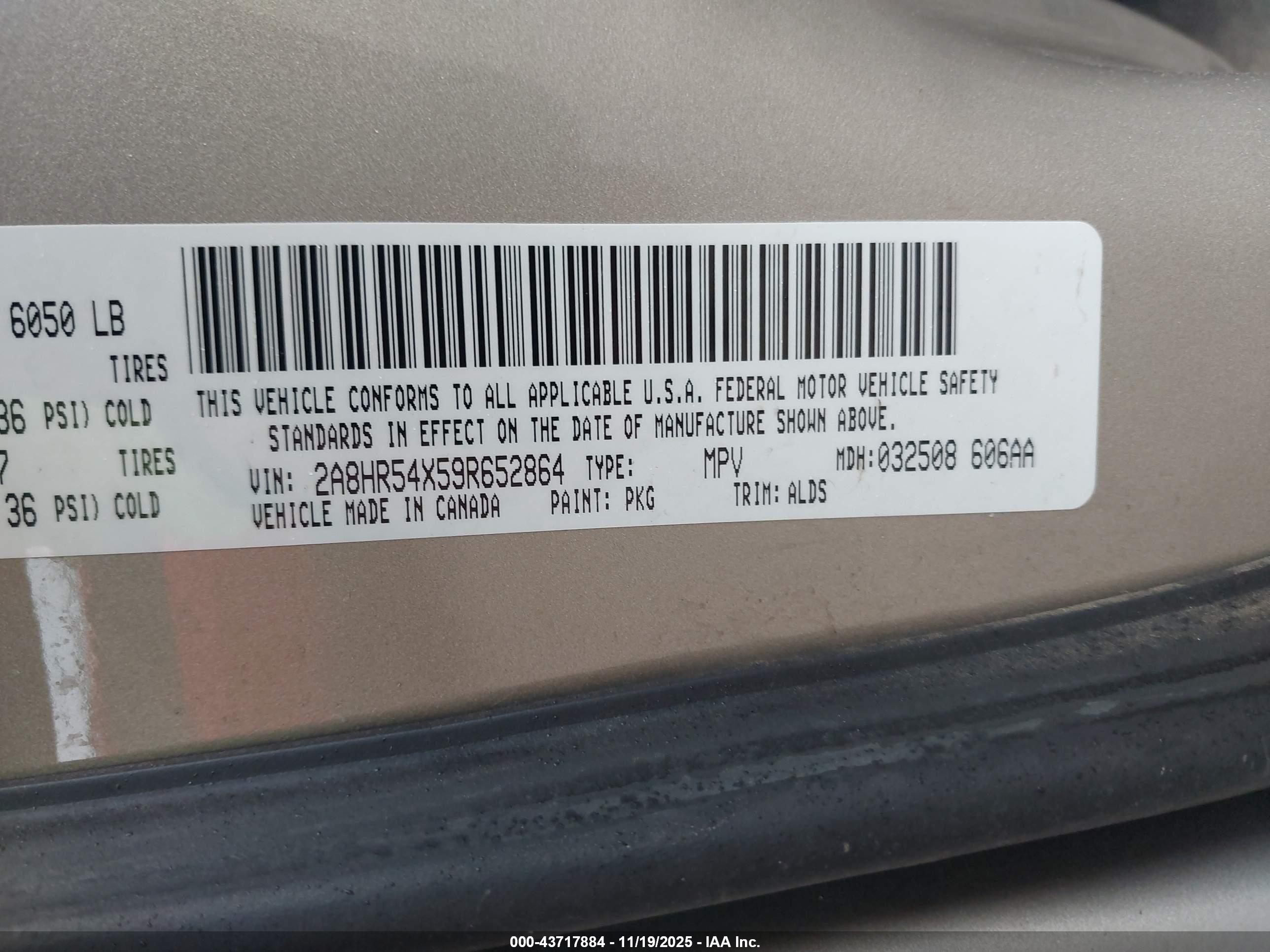 CHRYSLER TOWN image 9