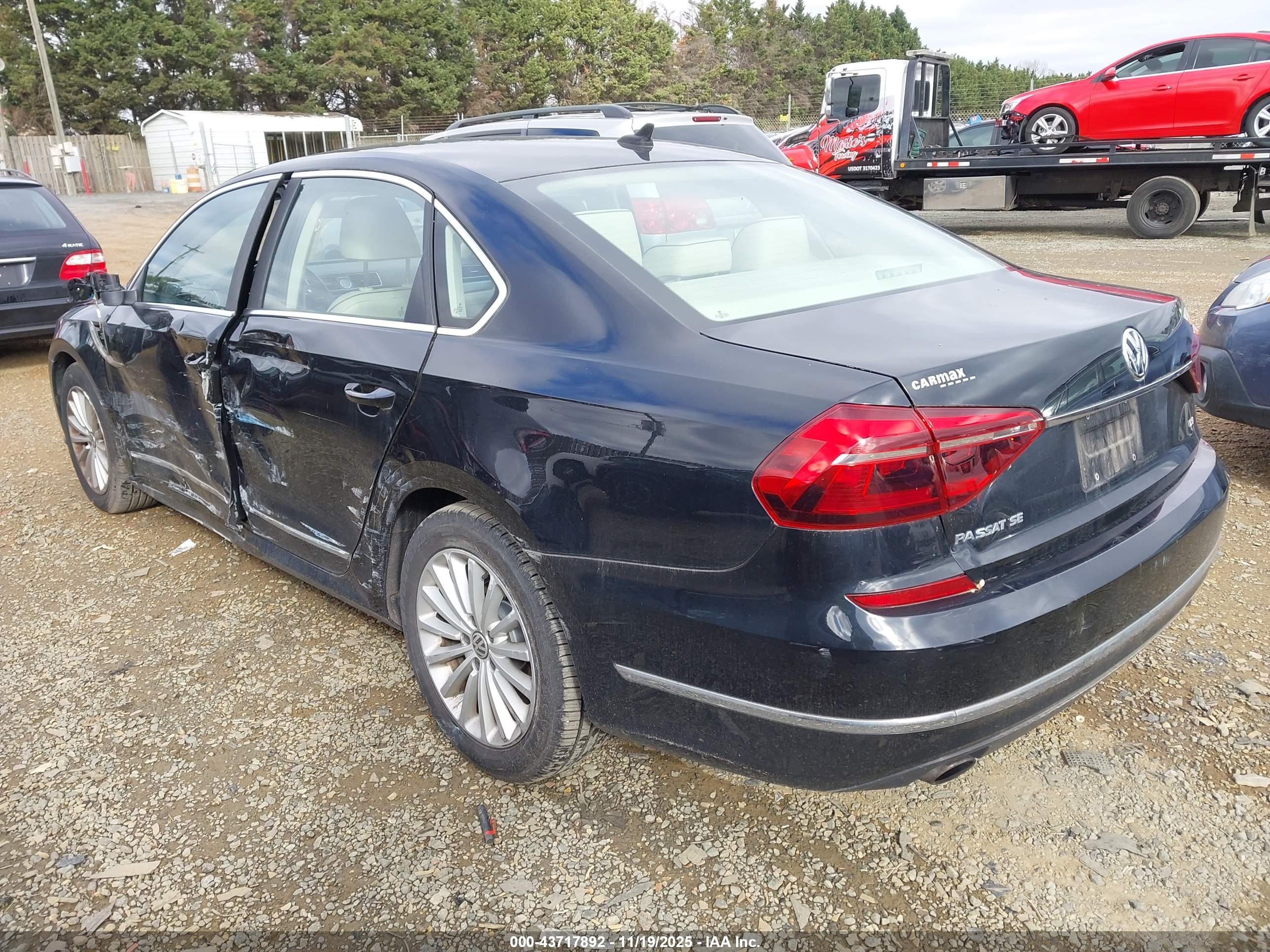 VOLKSWAGEN PASSAT image 3