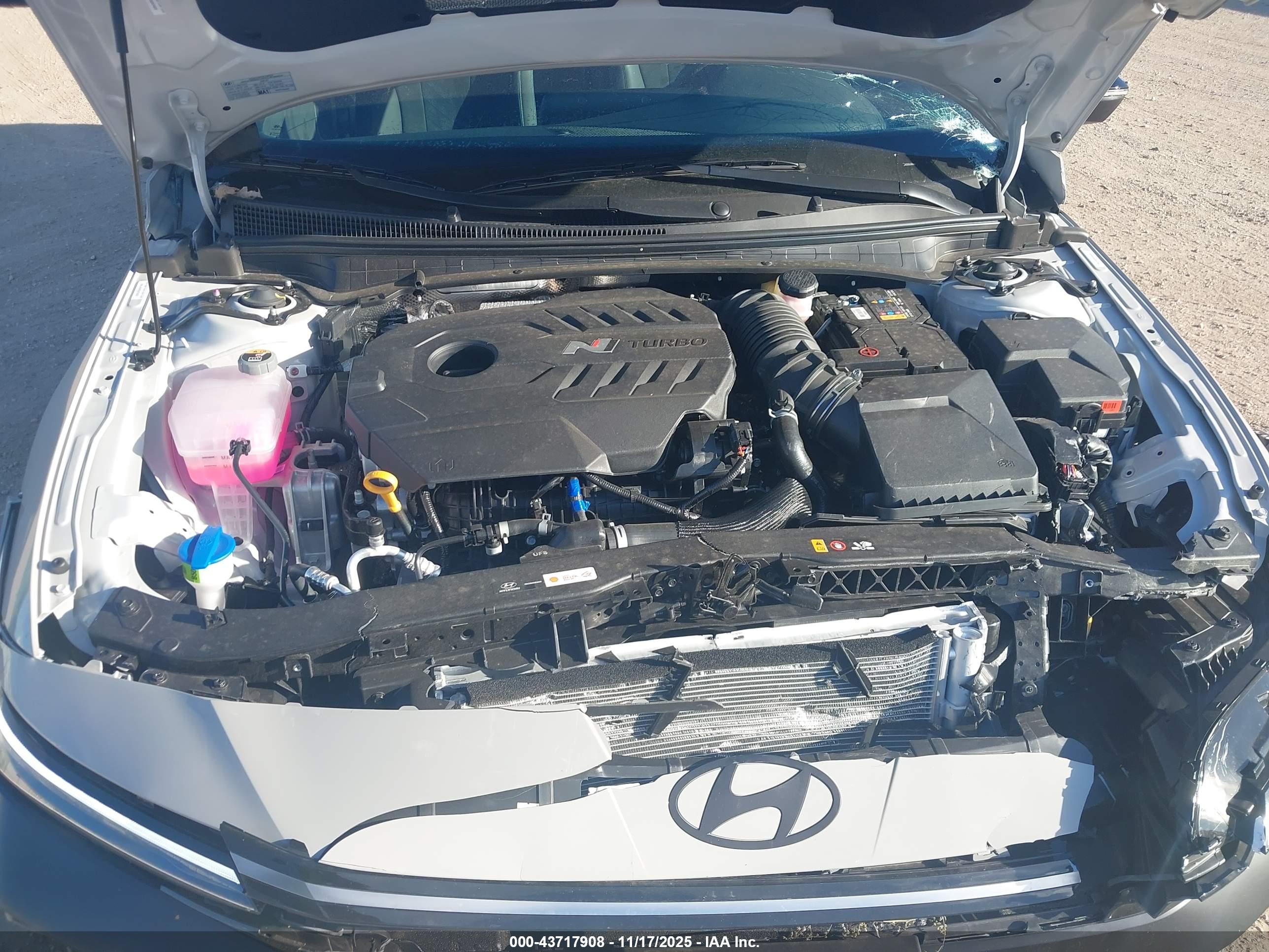 HYUNDAI ELANTRA image 10