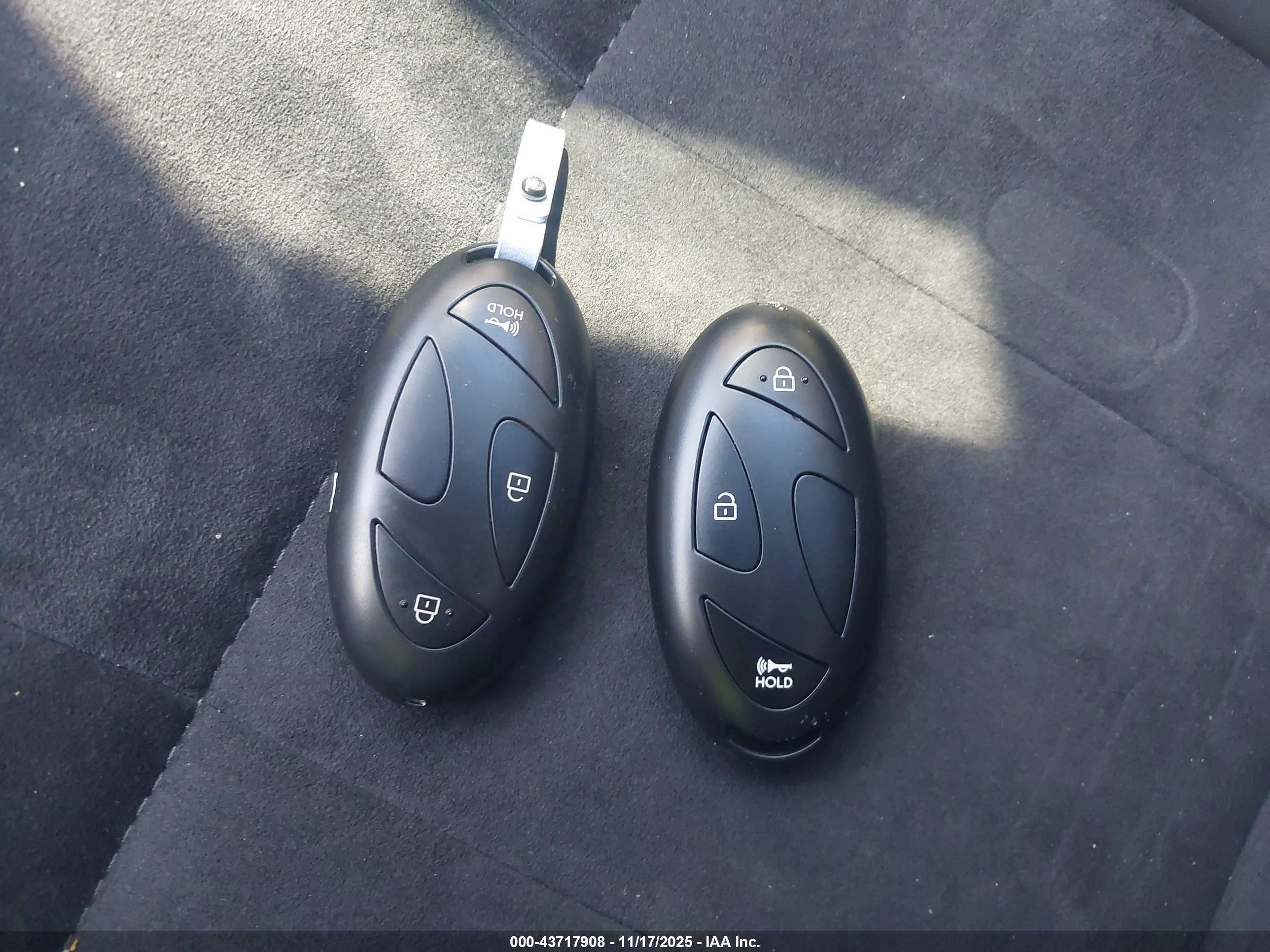 HYUNDAI ELANTRA image 11