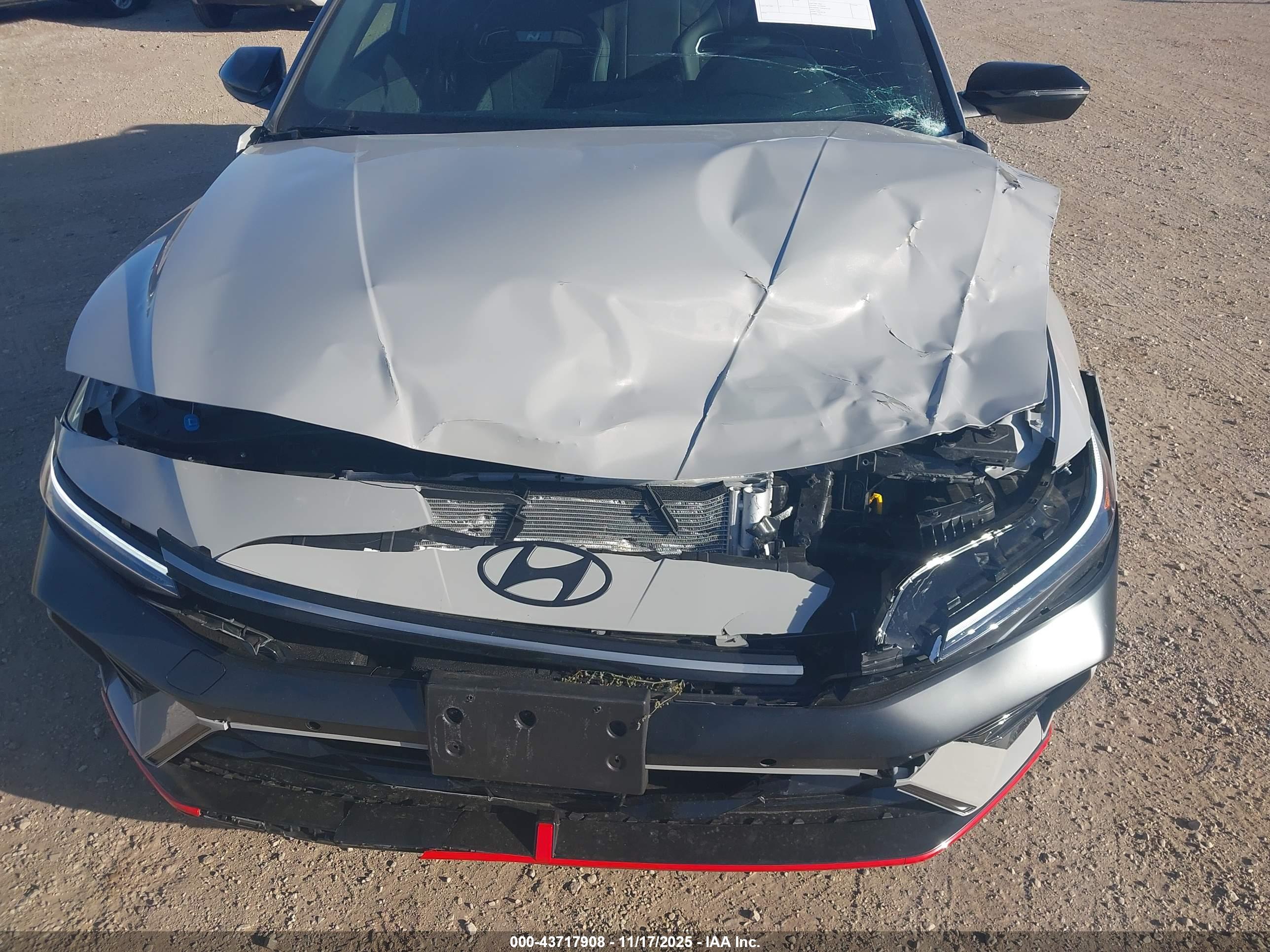 HYUNDAI ELANTRA image 6