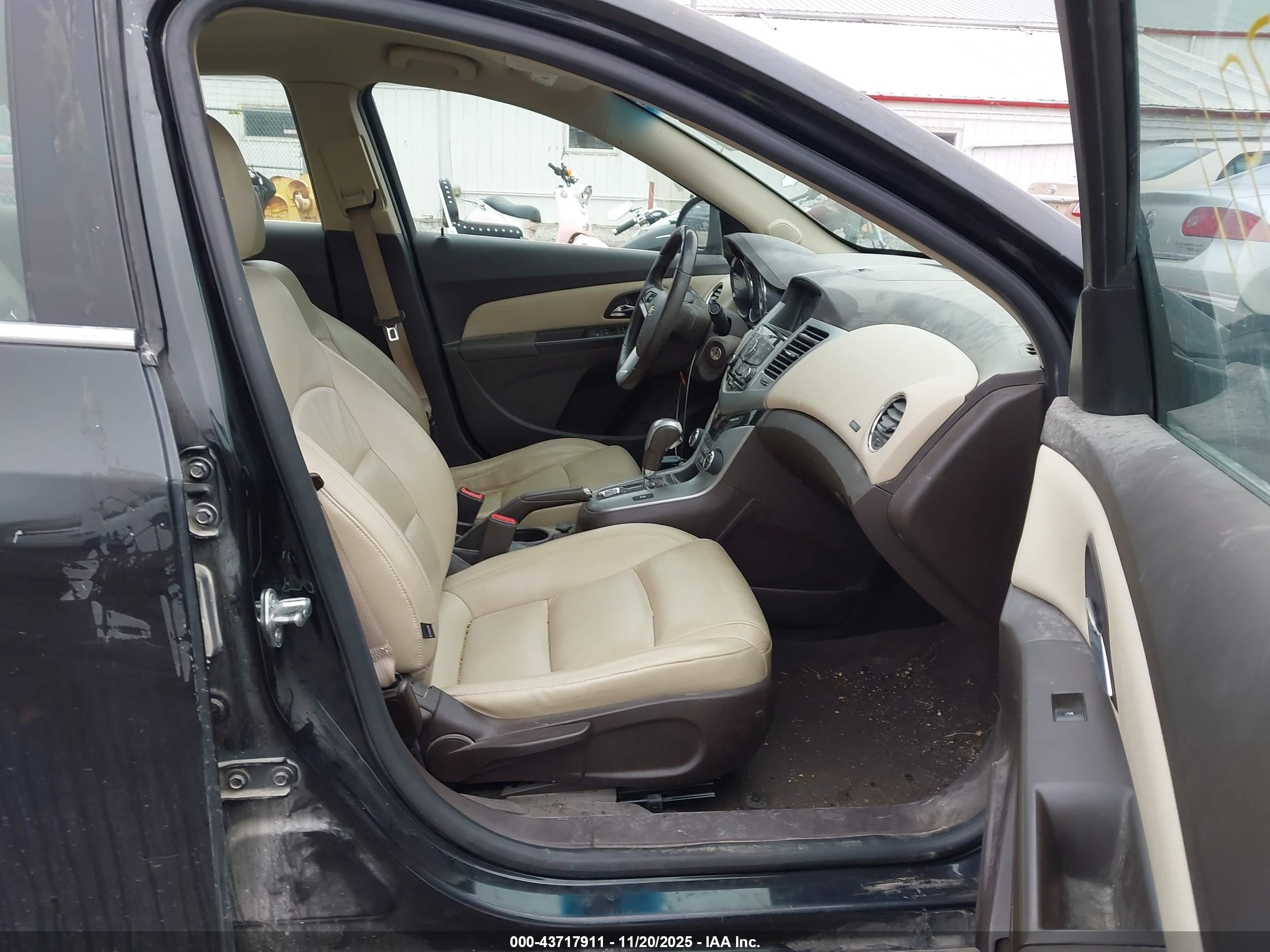 CHEVROLET CRUZE image 5