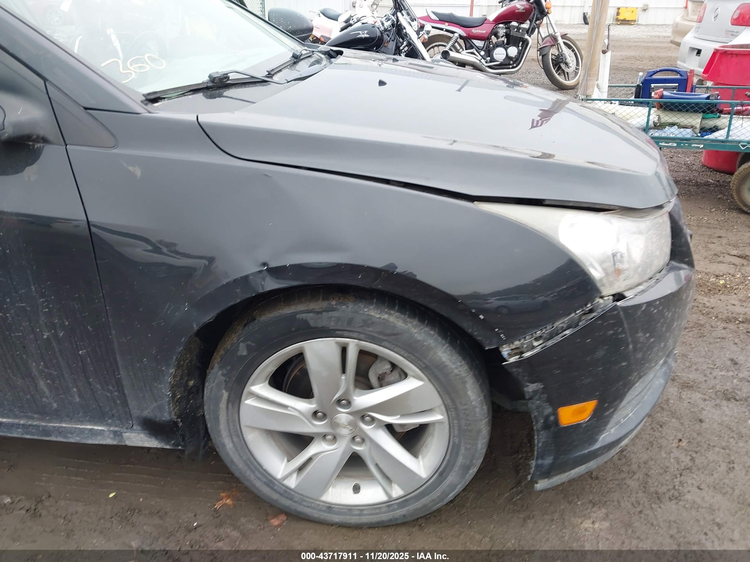 CHEVROLET CRUZE image 6