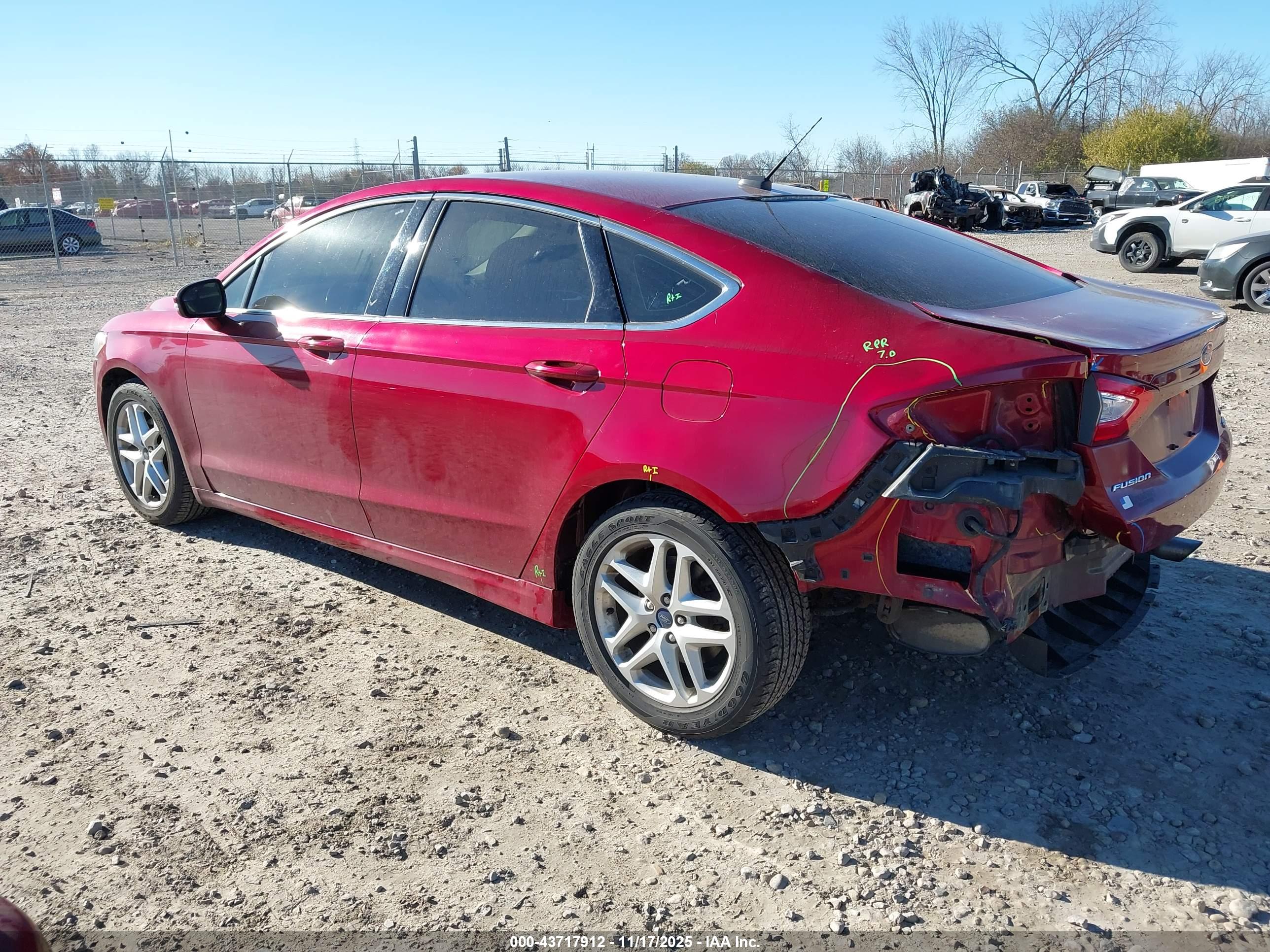 FORD FUSION image 3