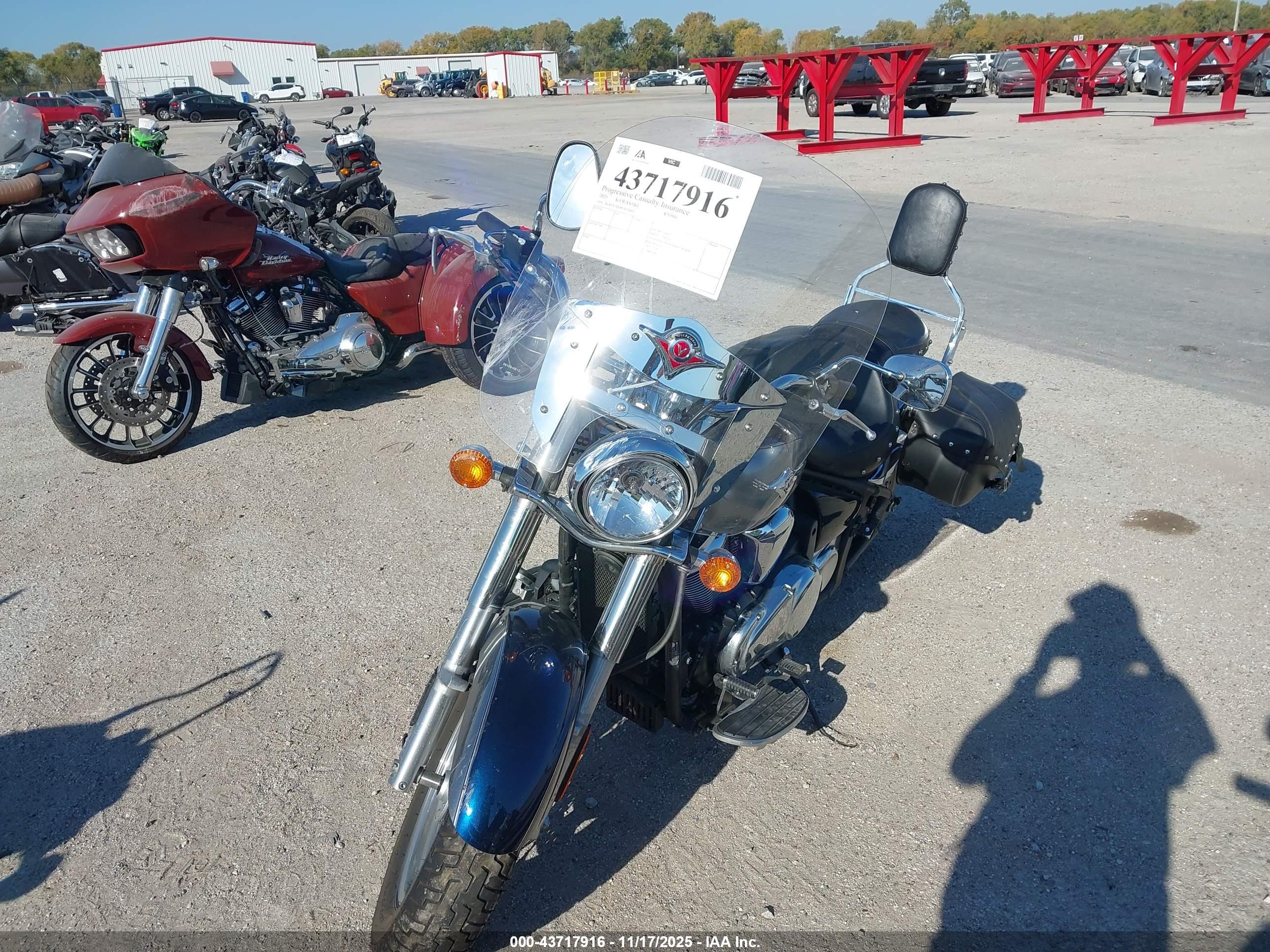 KAWASAKI VN900 image 2