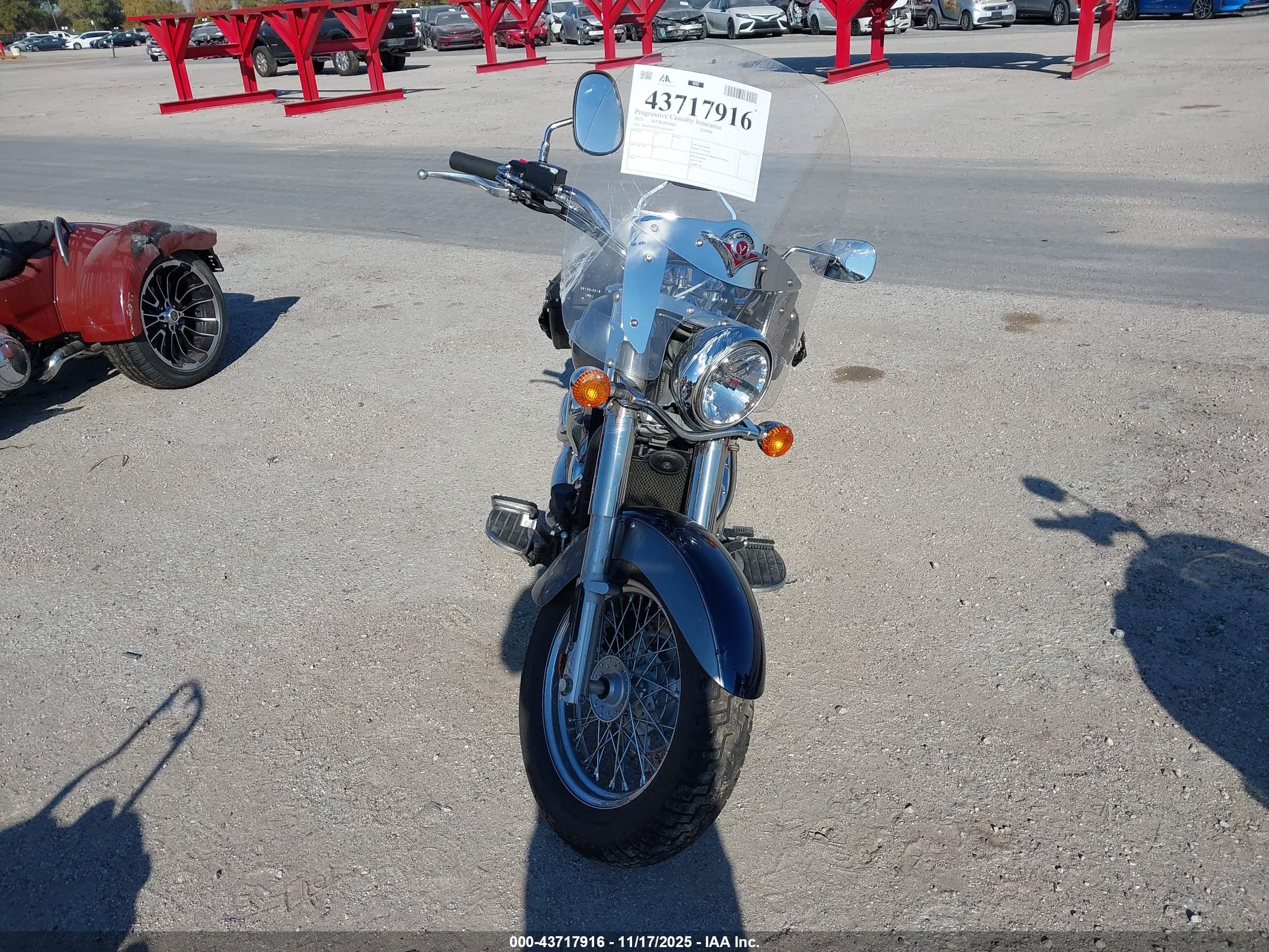 KAWASAKI VN900 image 5