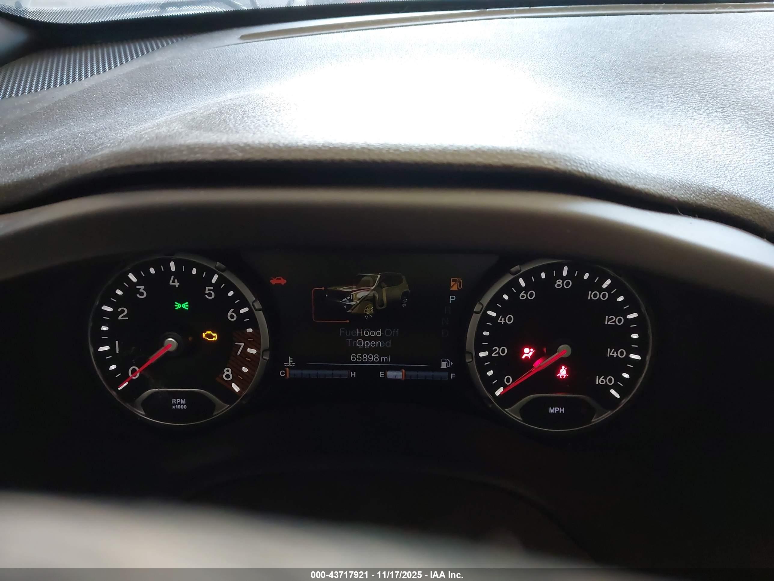 JEEP RENEGADE image 7