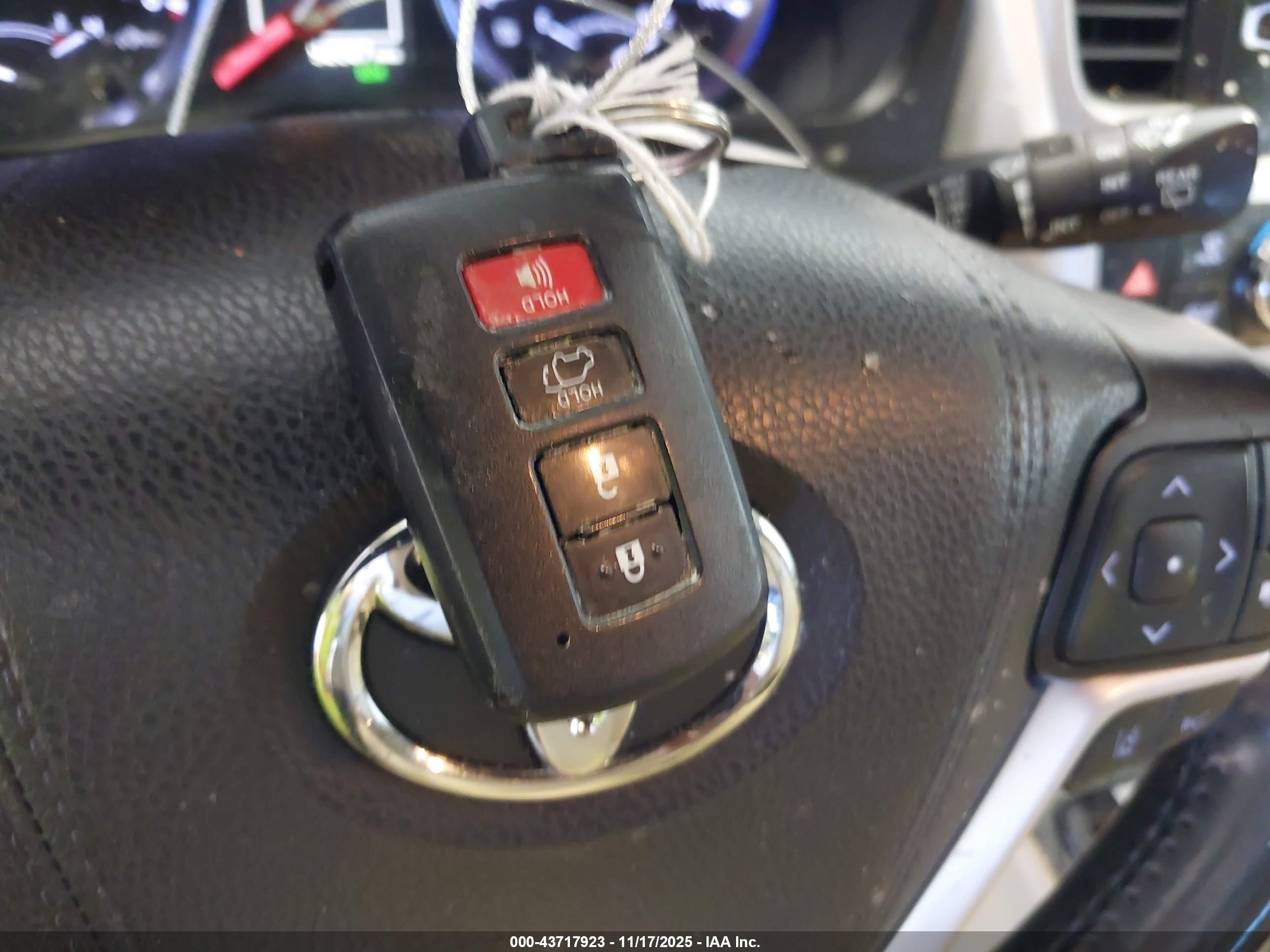 TOYOTA HIGHLANDER image 11