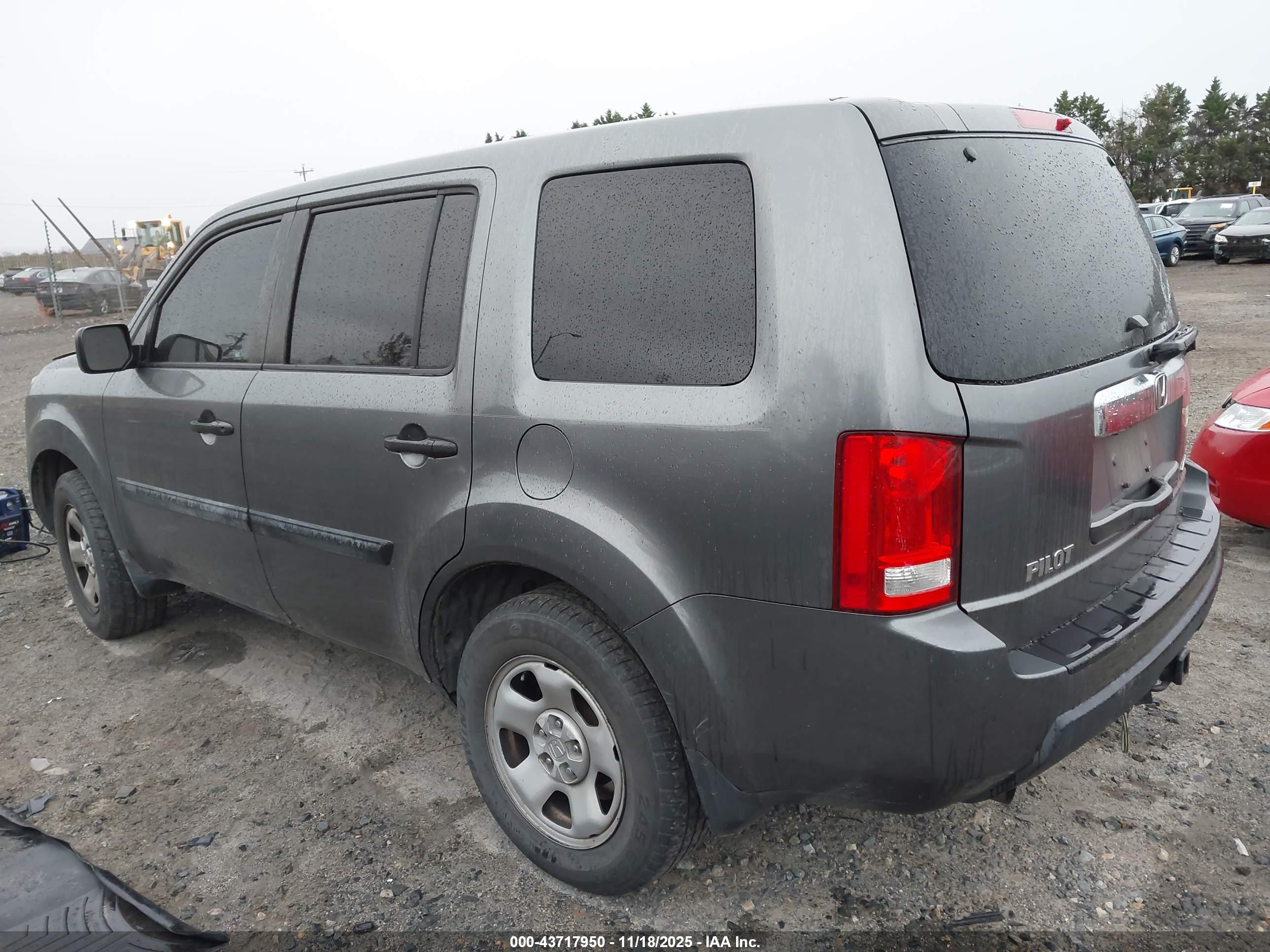 HONDA PILOT image 3