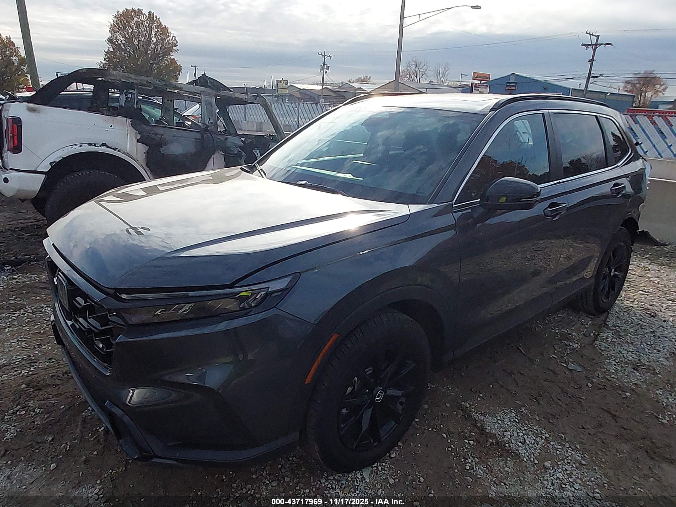HONDA CR-V image 2
