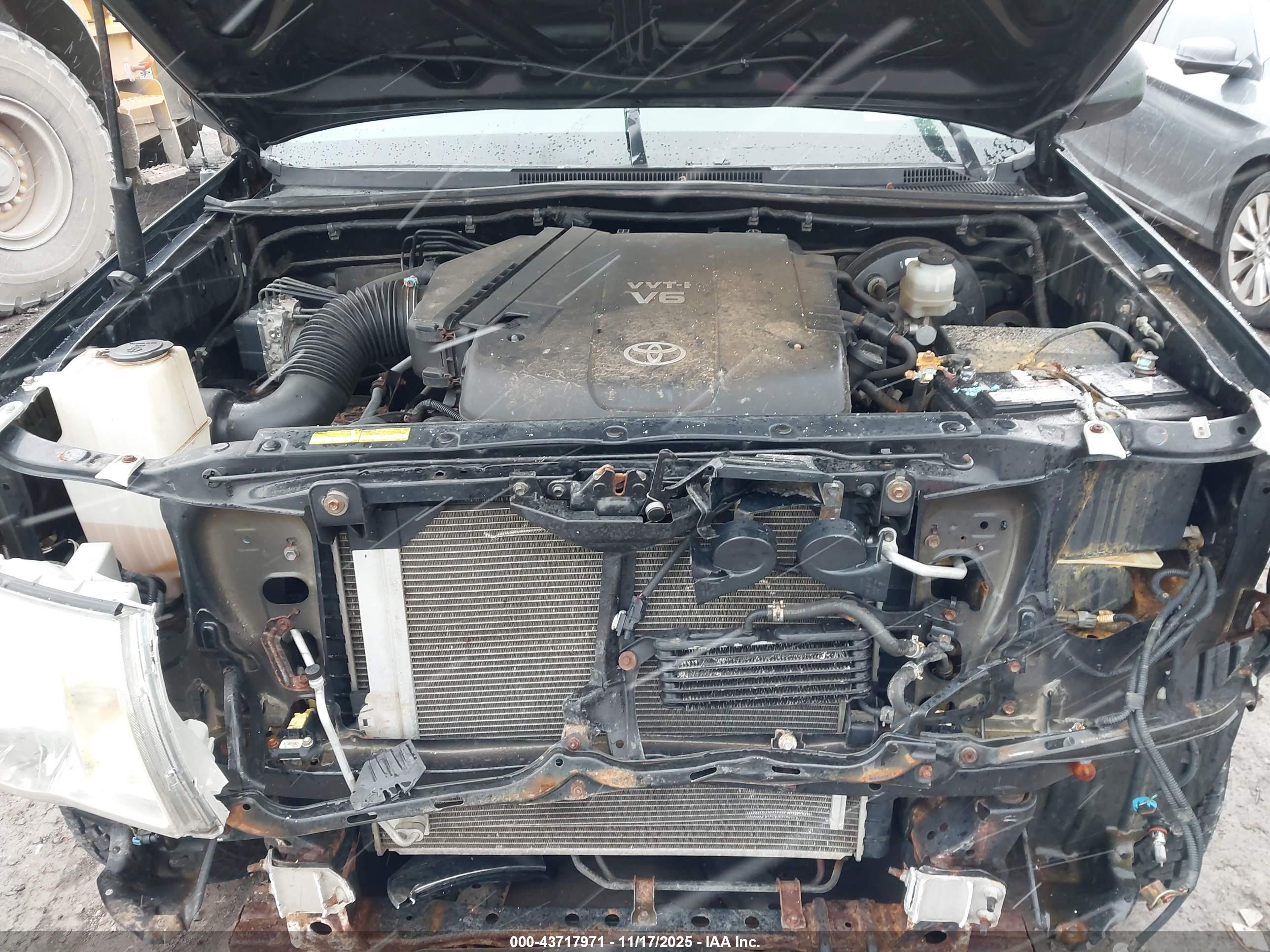 TOYOTA TACOMA image 10