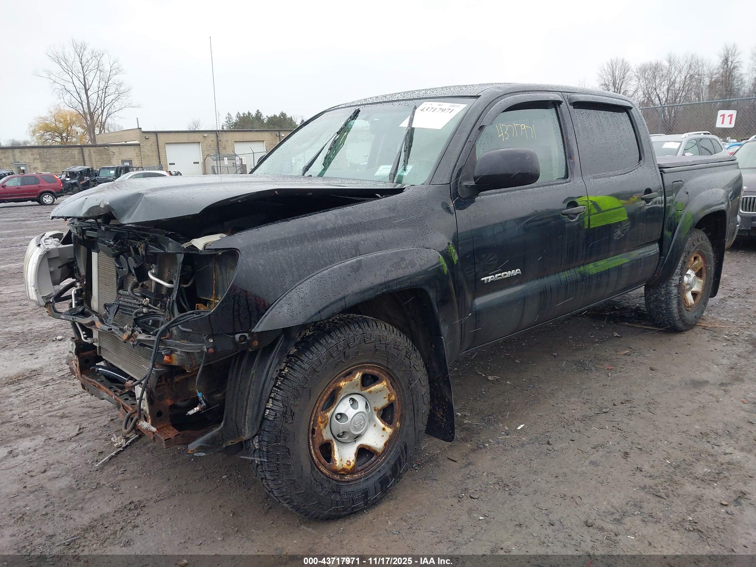 TOYOTA TACOMA image 2
