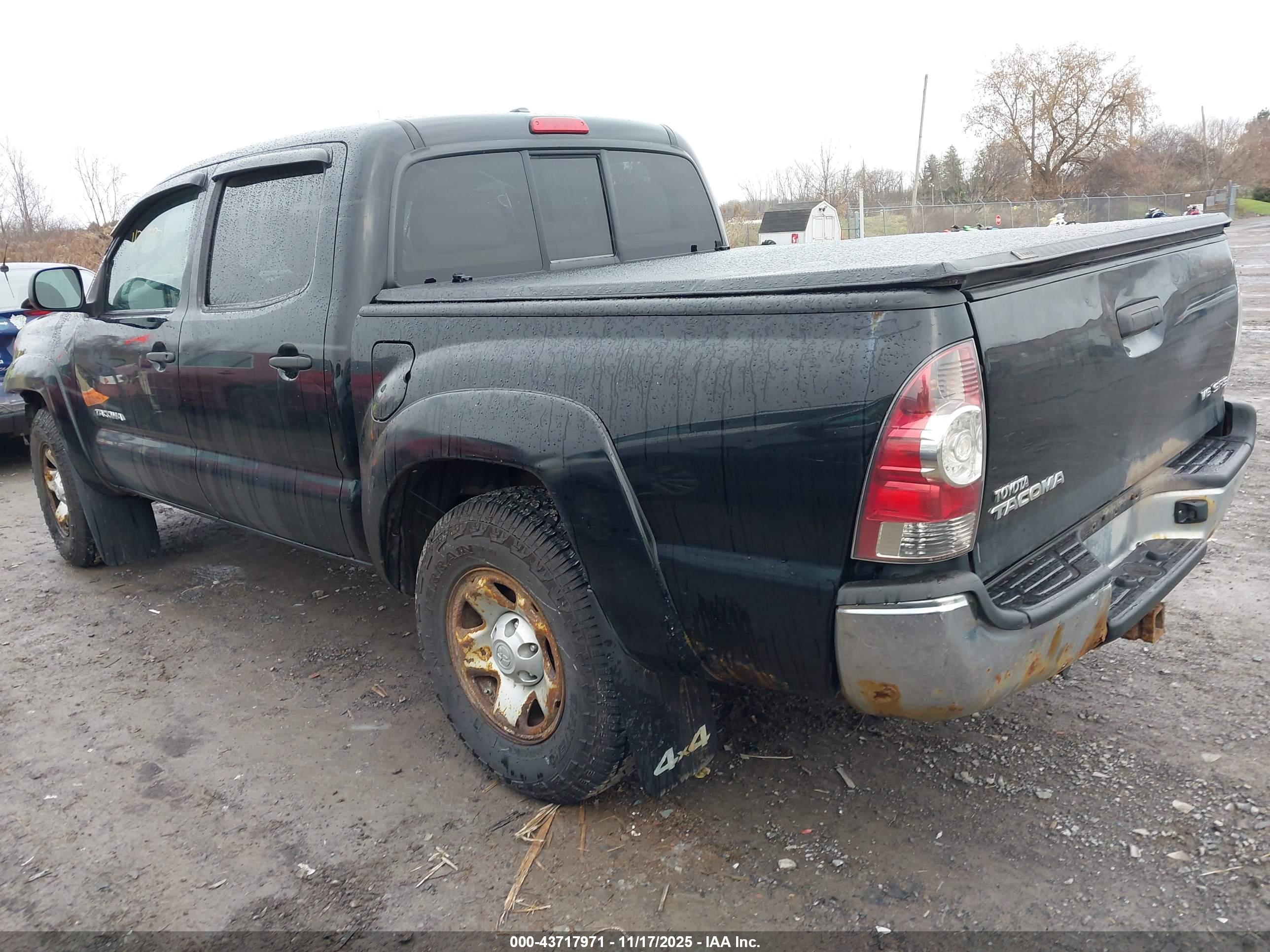 TOYOTA TACOMA image 3