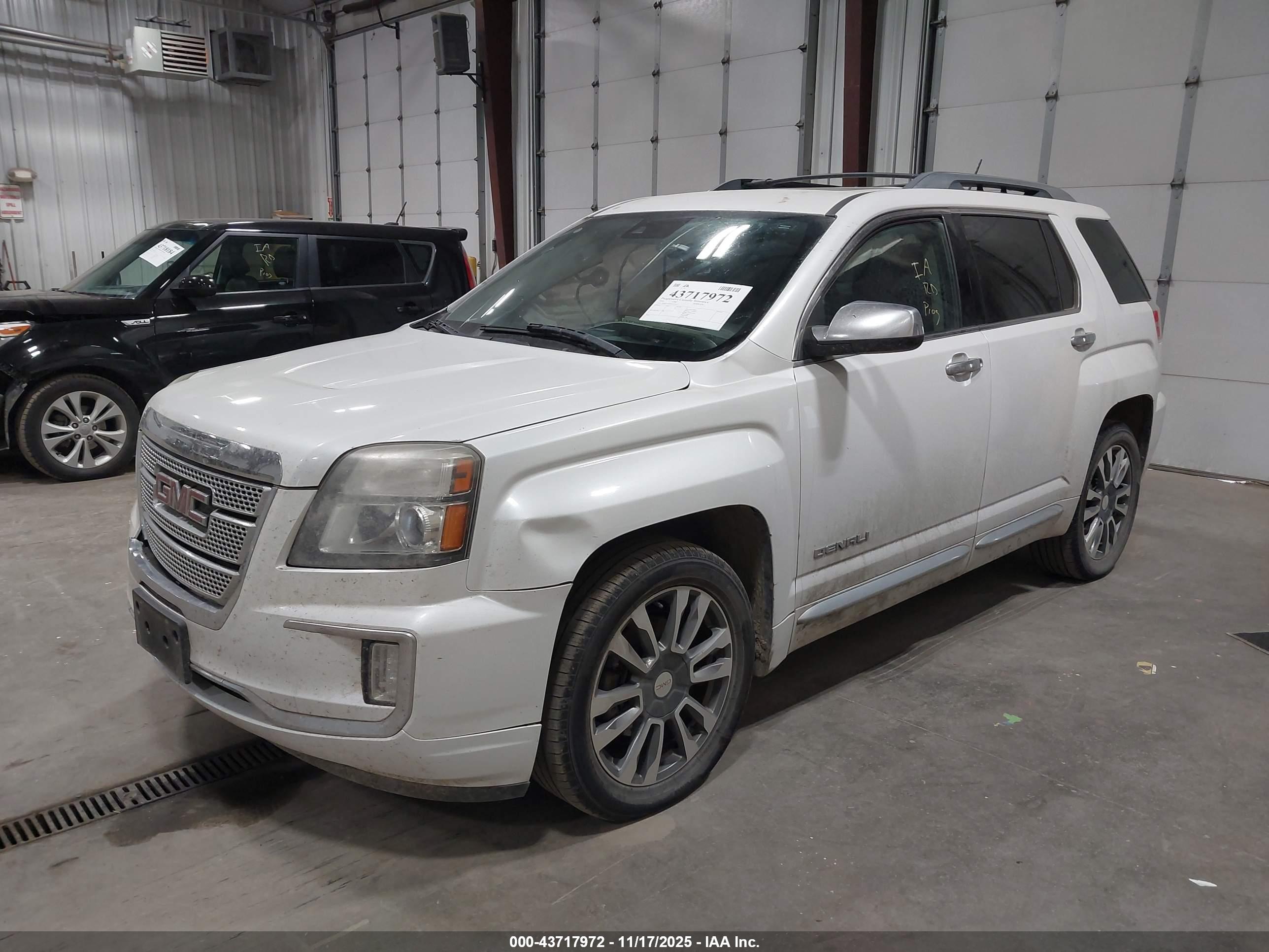 GMC TERRAIN image 2
