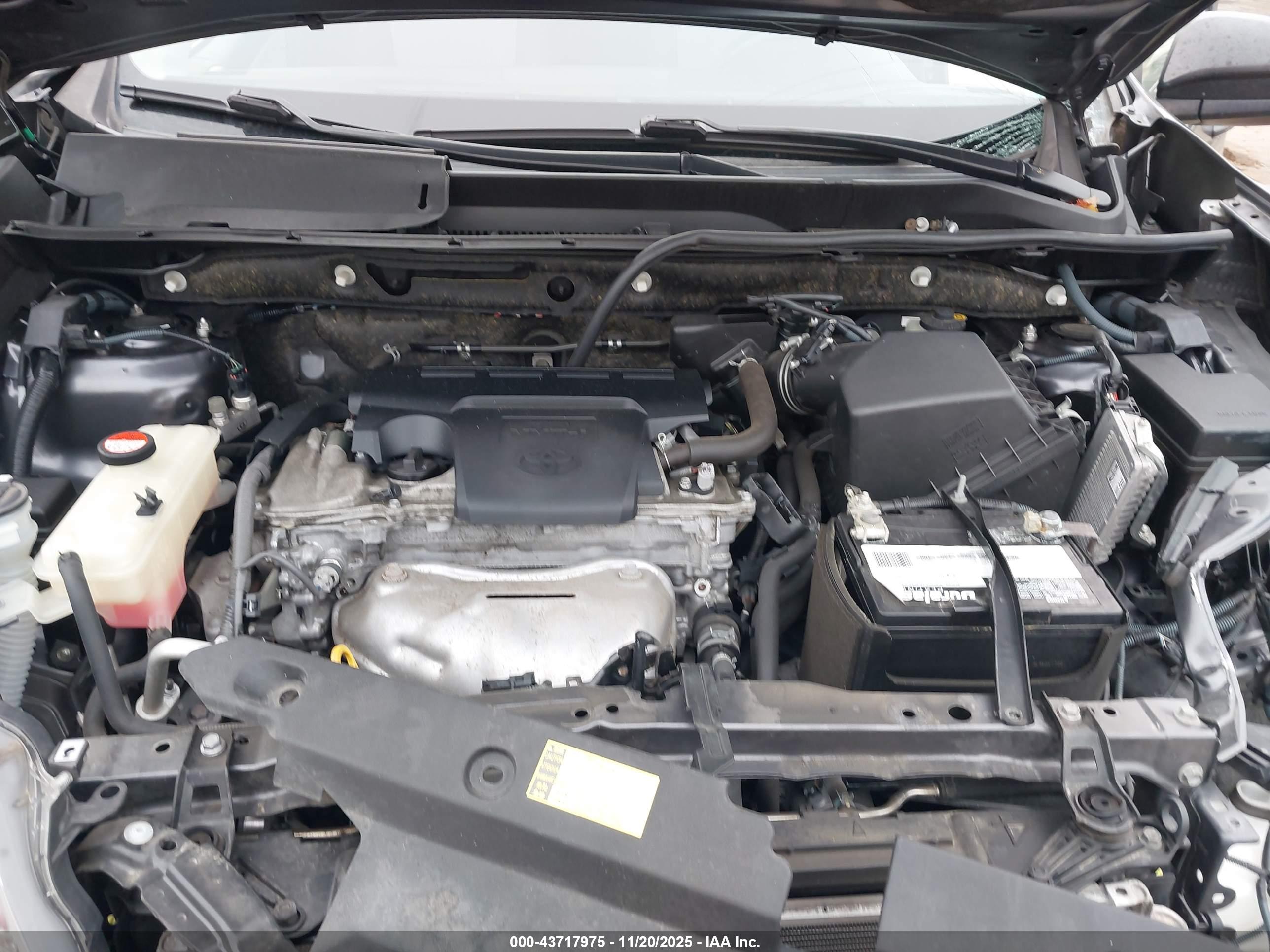 TOYOTA RAV4 image 10