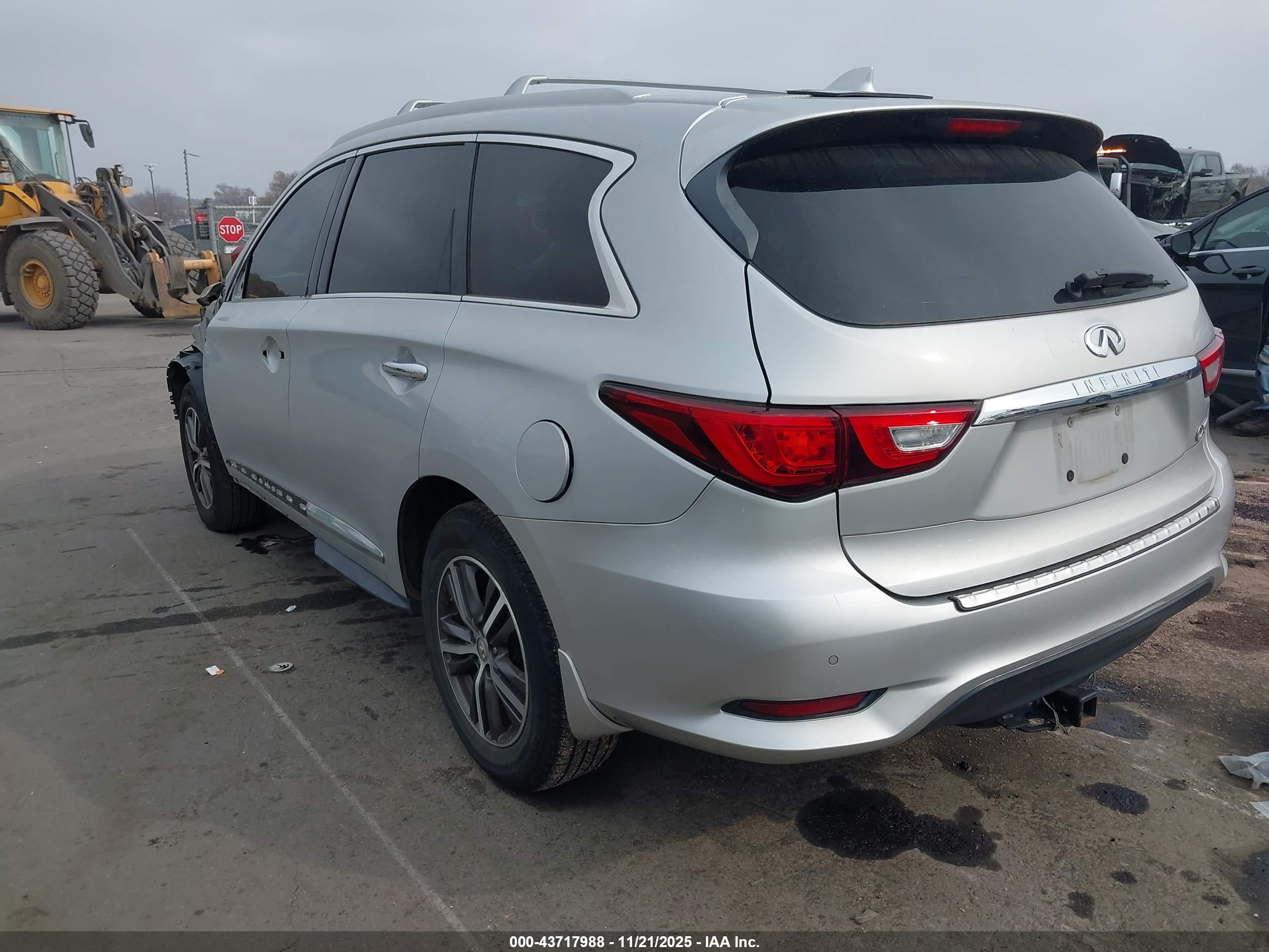 INFINITI QX60 image 3