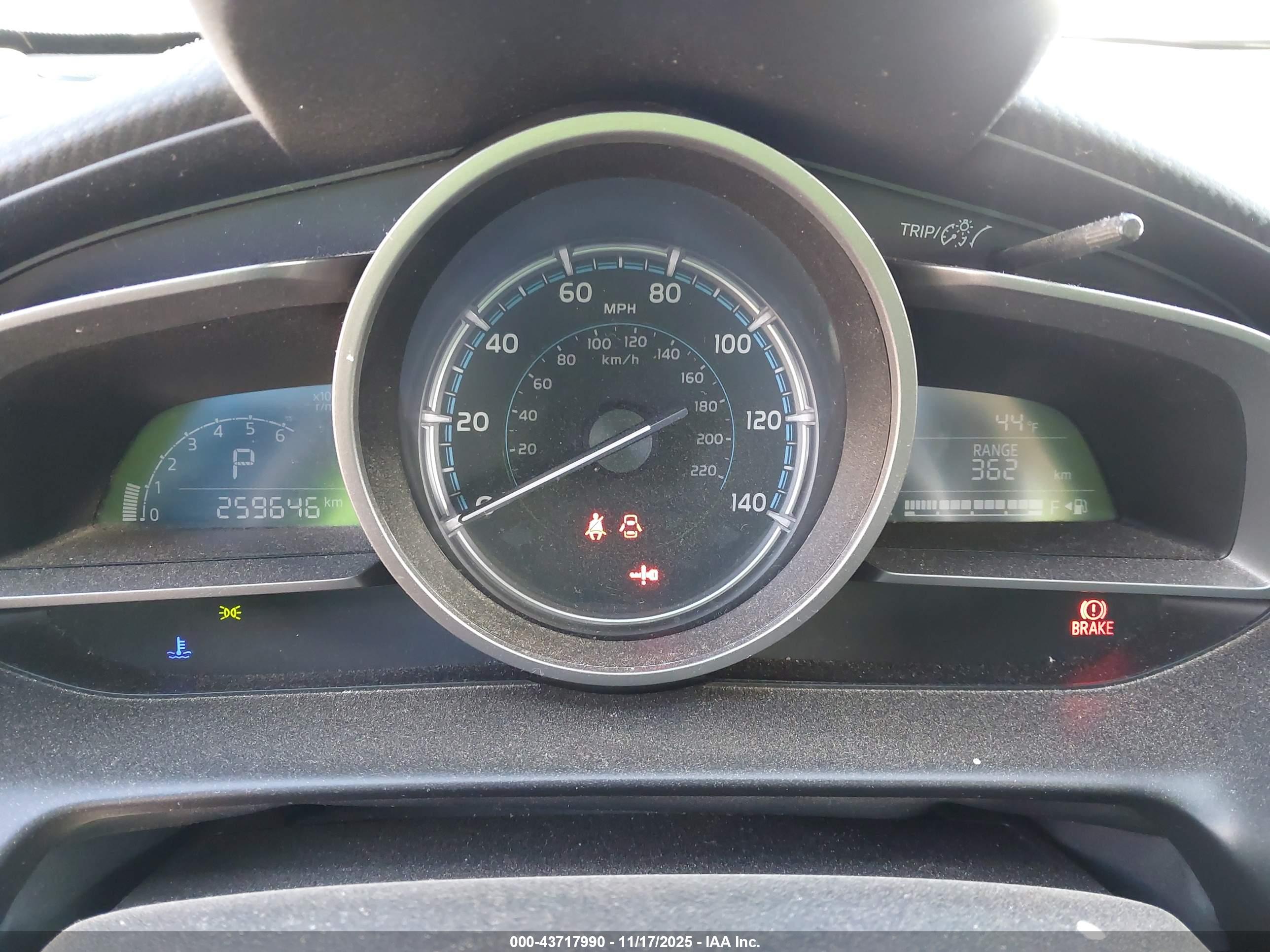 TOYOTA YARIS image 7